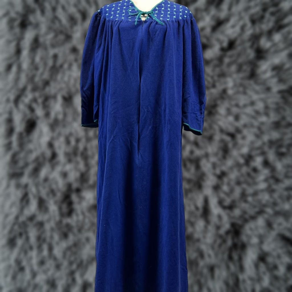 Vintage Vintage Vanity Fair Robe House Coat Sz M Royal Blue GUC Made In USA Front Zip Size ONE SIZE - 1 Thumbnail