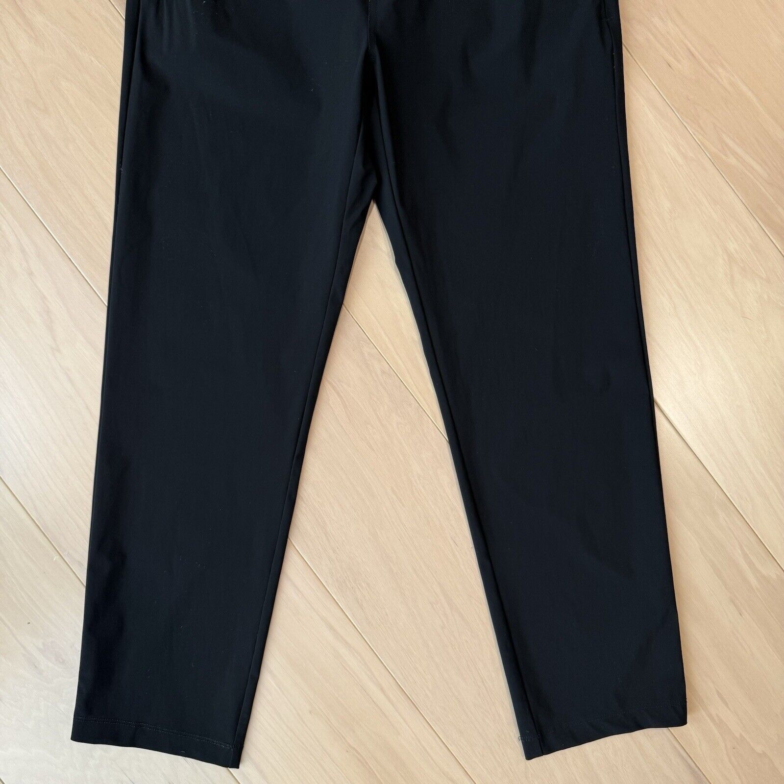 Vuori Vuori Miles Ankle Pants Women's M Black Comfy Sweatpants Size 28" / US 6 / IT 42 - 4 Thumbnail