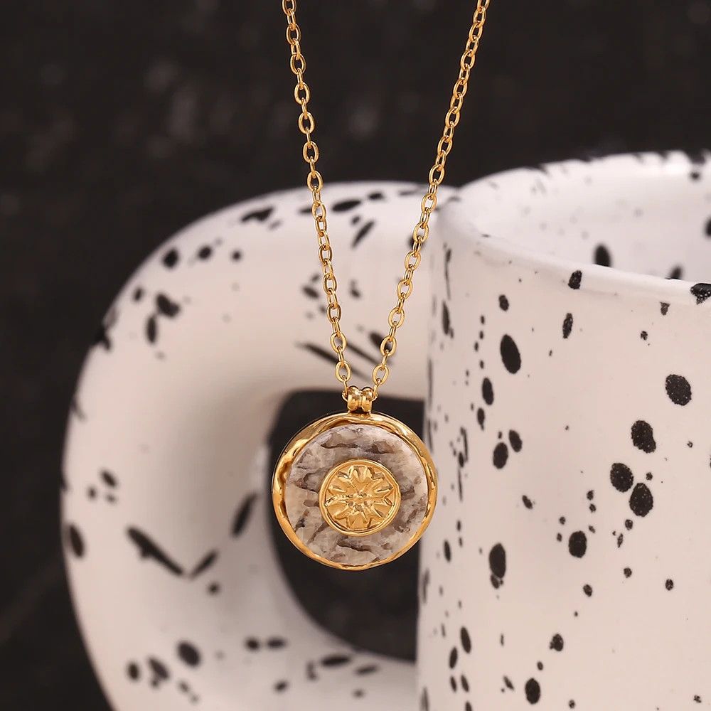 Jewelry × Vintage Natural Marble Sun Pattern Round Pendant Necklace Size ONE SIZE - 2 Thumbnail