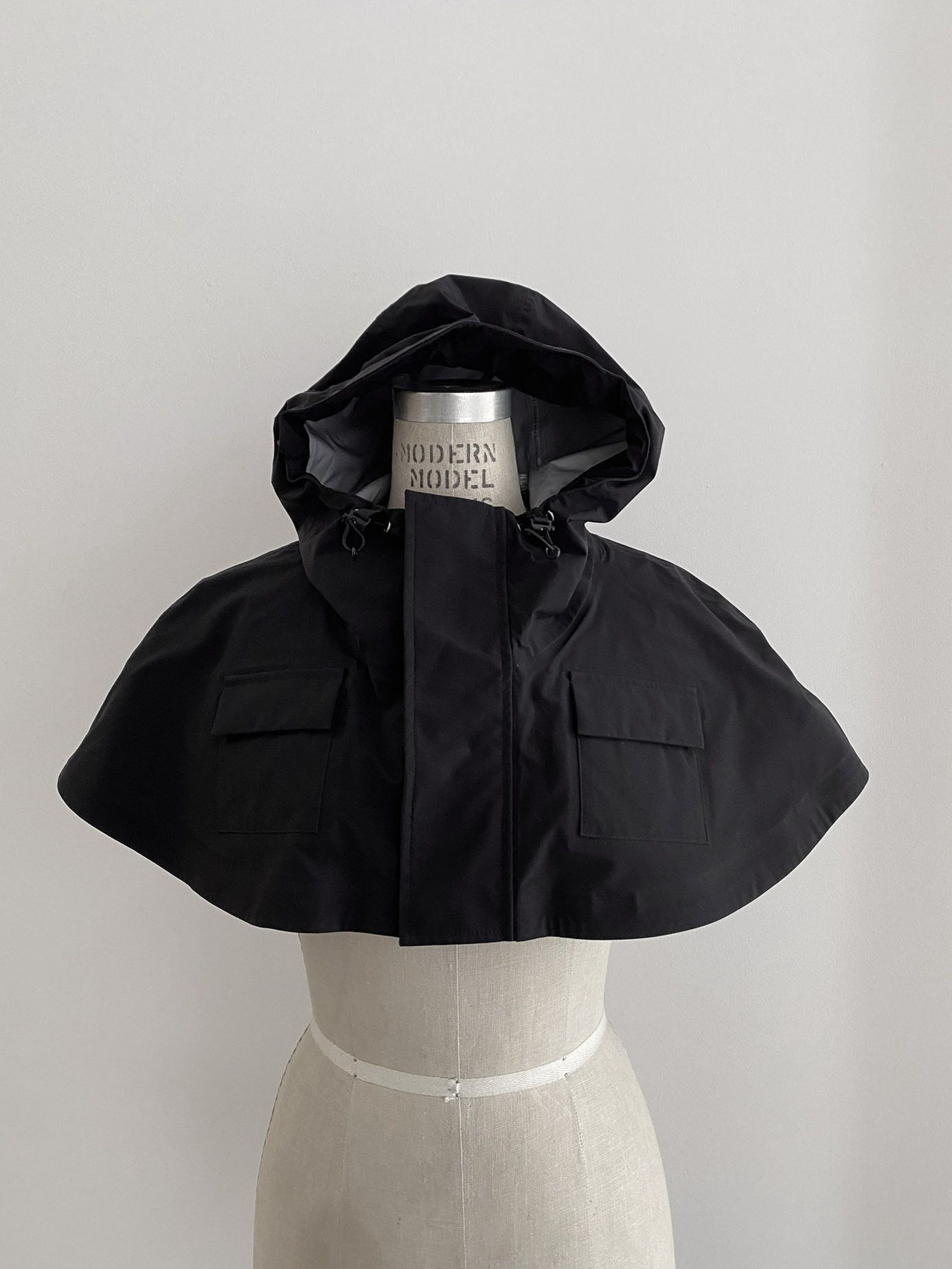 F/CE F/CE short cropped cape Size US M / EU 48-50 / 2 - 2 Thumbnail