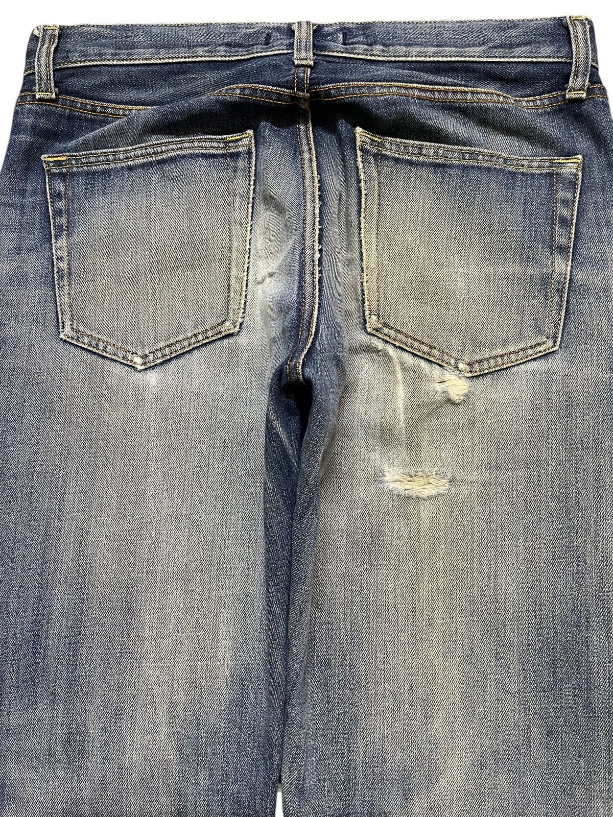 Uniqlo Vintage Japanese Uniqlo Blue Faded Wash Whisker Style Jeans Size US 31 - 5 Thumbnail