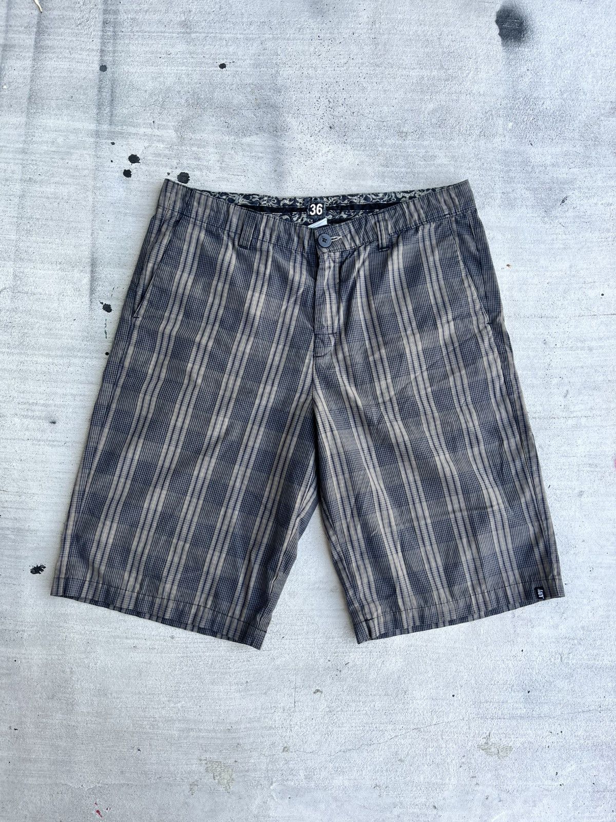 Lost Enterprises × Vintage Lost Clothing Plaid Shorts – Y2K Skater Style 36 Size US 36 / EU 52 - 2 Thumbnail