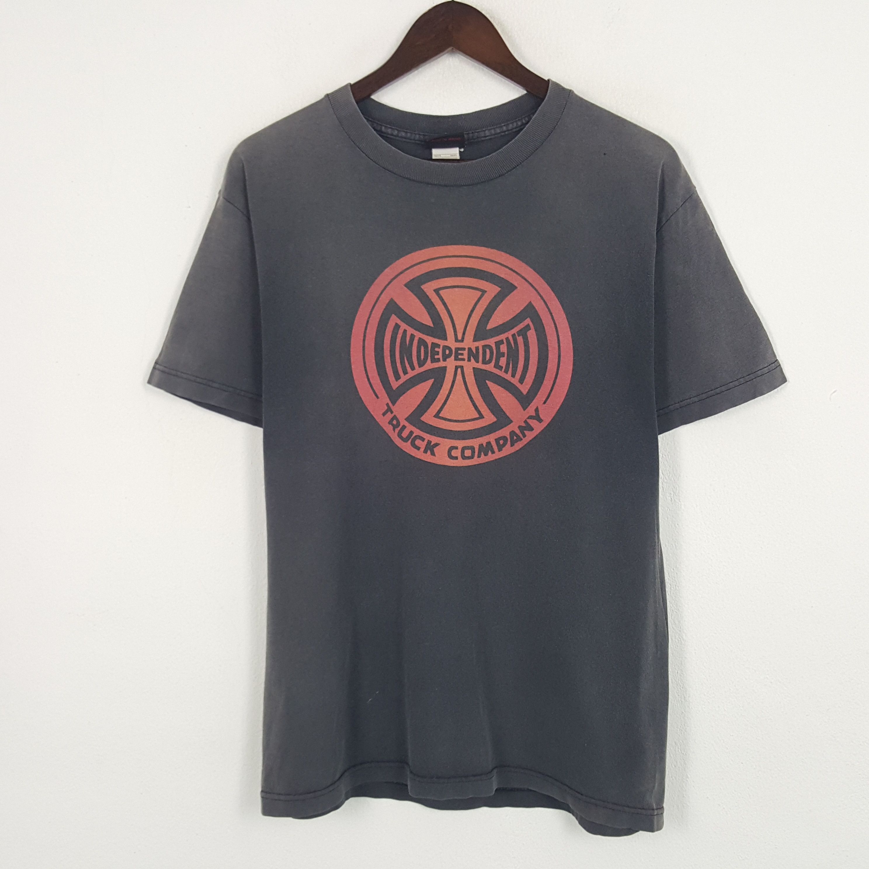 Independent Truck Co. × Vintage Vintage Independet Truck Company Tshirt Size US M / EU 48-50 / 2 - 1 Thumbnail