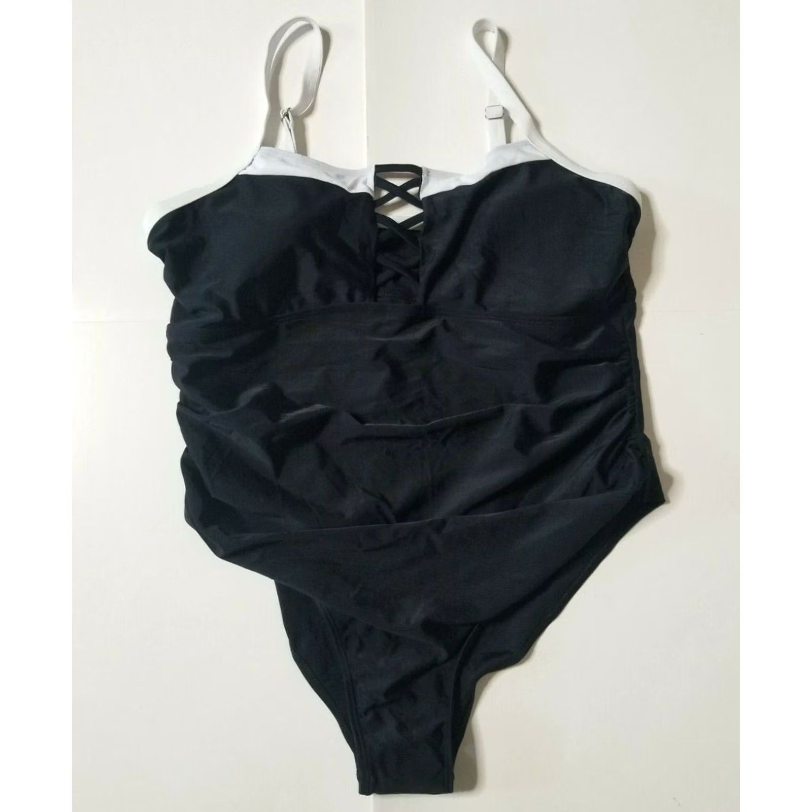 Vintage Wavely One Piece Swimsuit Womens 18W Black White Plus Flaws Lace Nyl on Blend Nylon Spandex Solid Pattern 18W Plus Womens Bathing Suit Size ONE SIZE - 2 Thumbnail