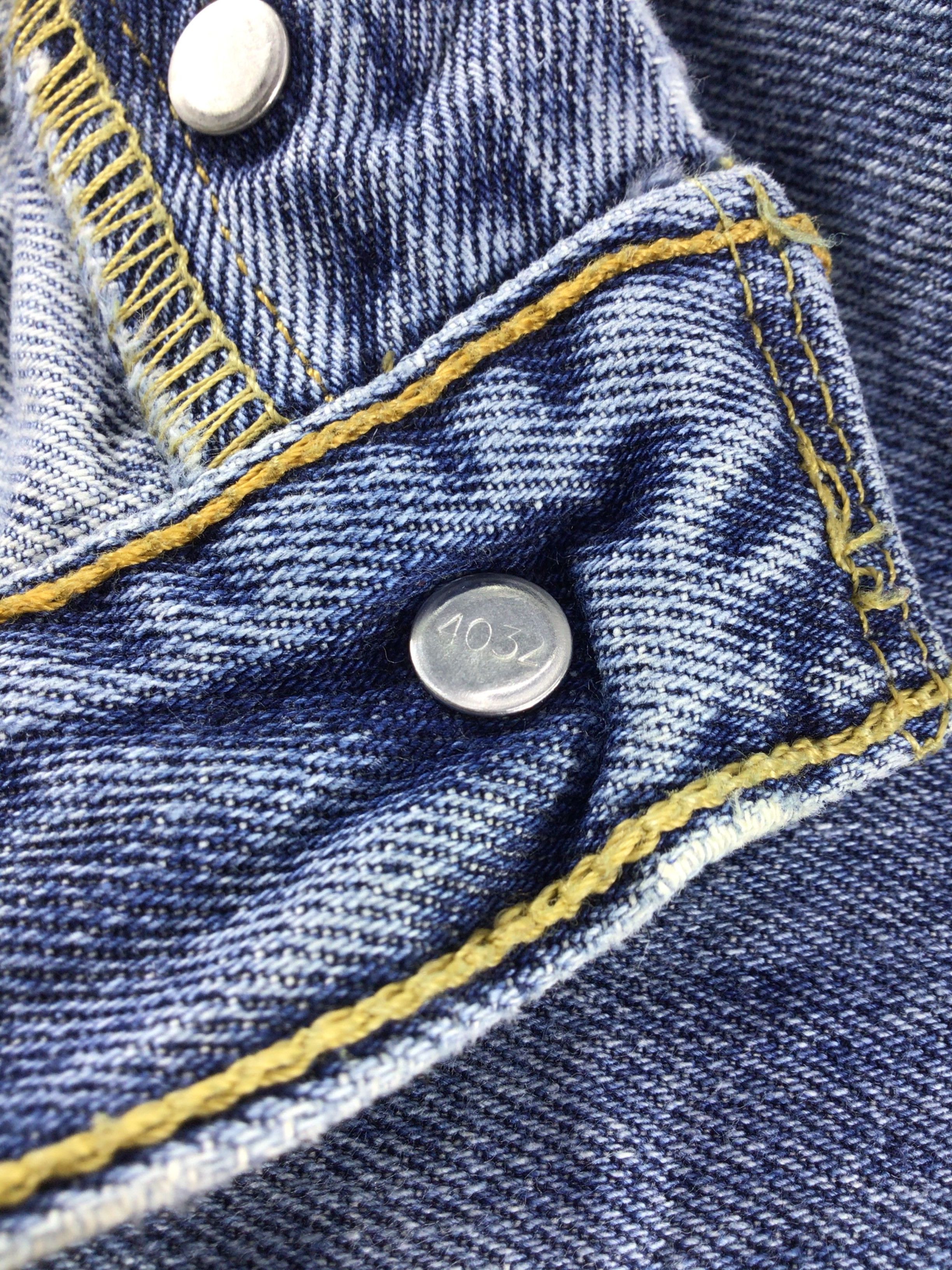Levi's Vintage Levis 501 Jeans-J368 Size US 35 - 10 Thumbnail