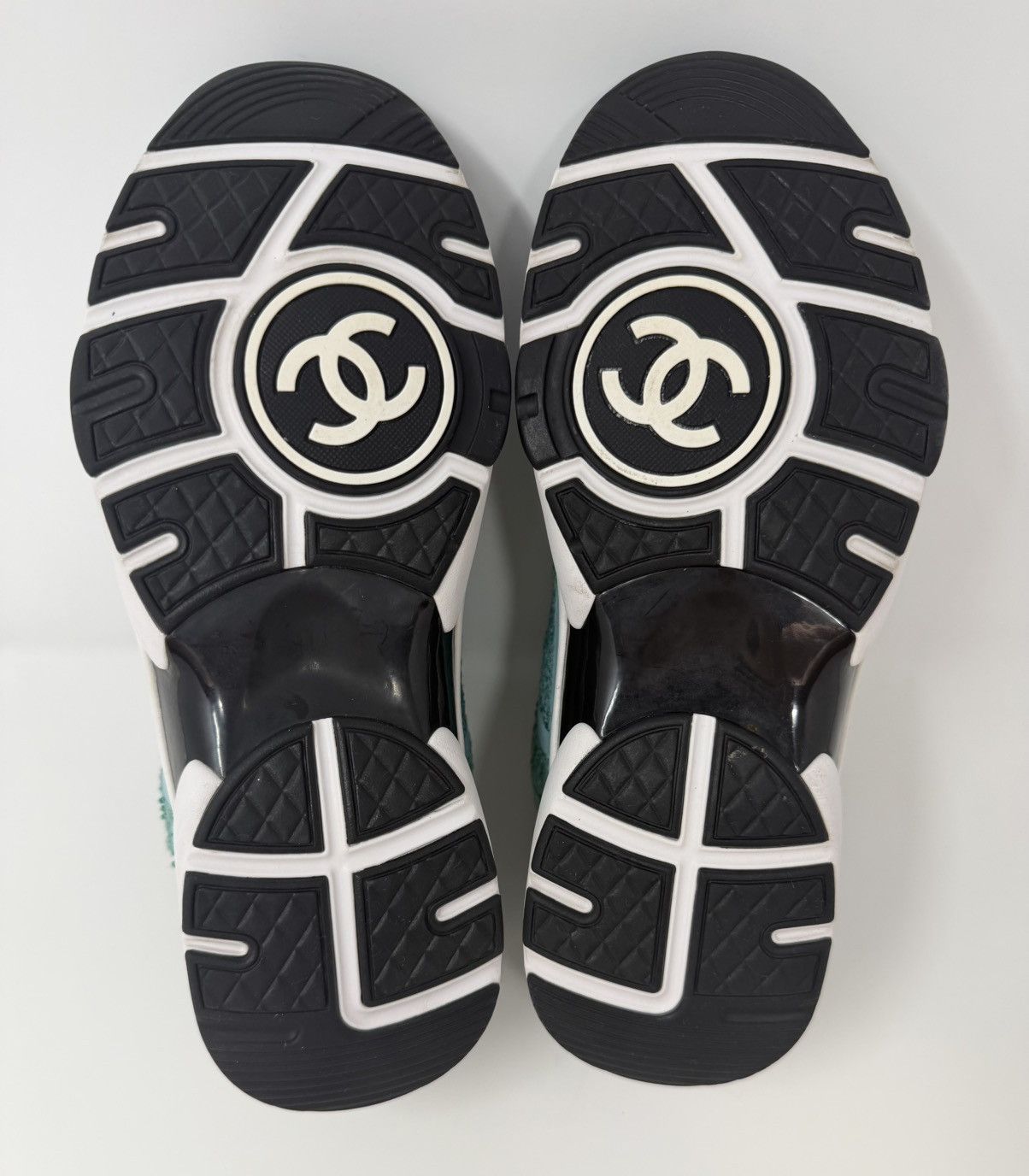 Chanel Chanel Tweed CC Low Top Trainer Sneaker Size US 9 / IT 39 - 6 Thumbnail