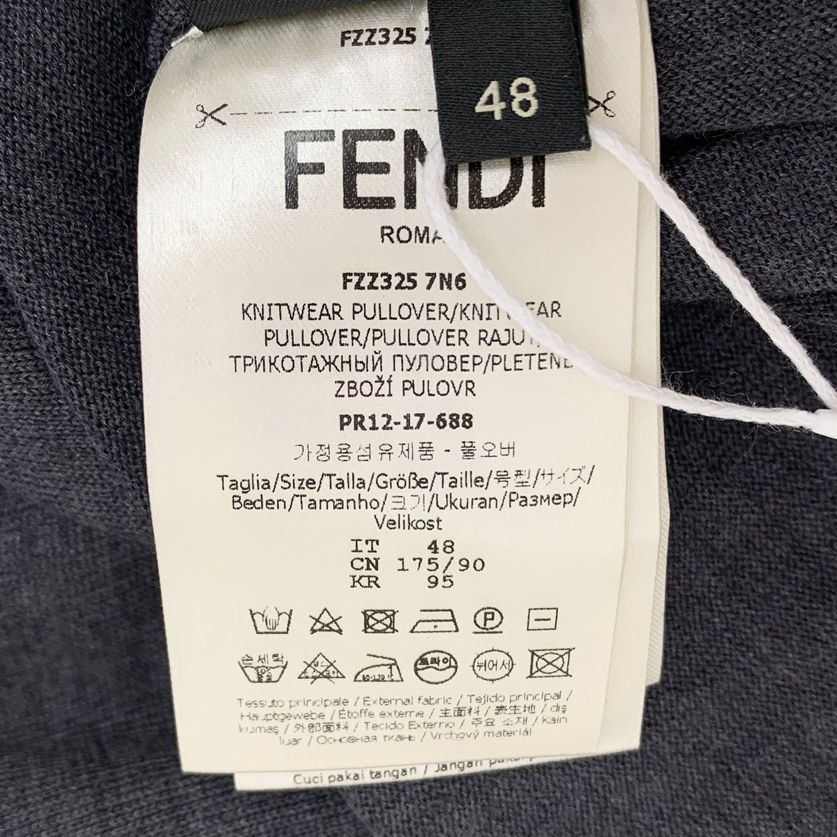 Fendi Fendi Black Letter Intarsia Long Sleeve Knit Sweater K26WX Size US M / EU 48-50 / 2 - 6 Thumbnail