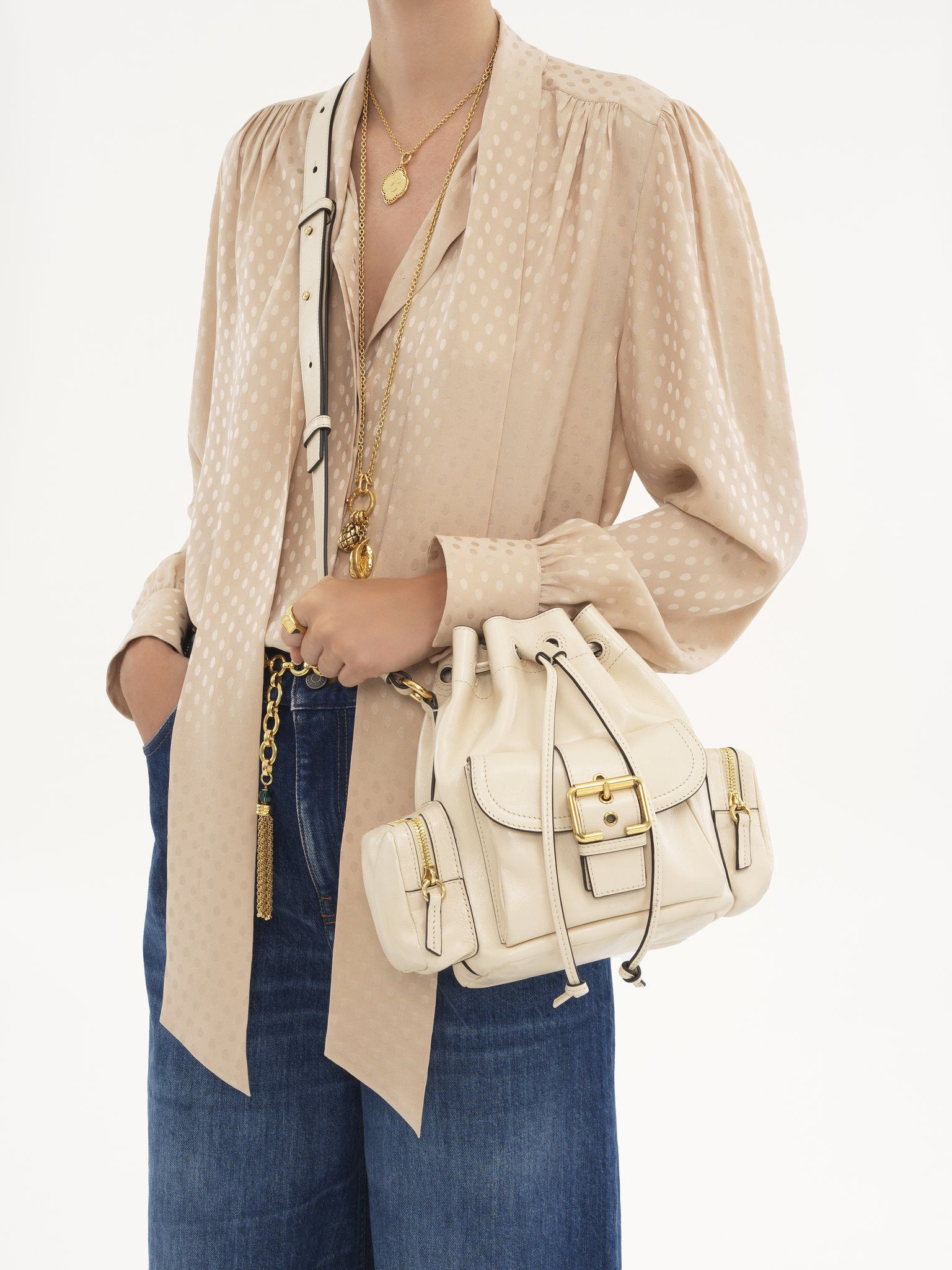 Chloe o1loc1c11025 Size: OS / Camera Bucket Bag in Sweet Beige Size ONE SIZE - 2 Thumbnail
