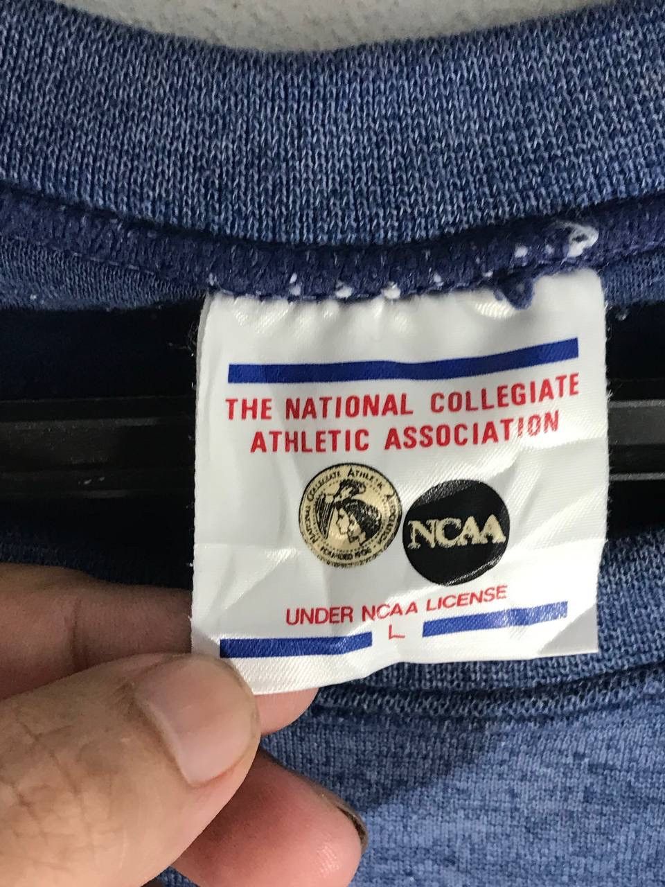 Vintage Vintage ncaa Size US L / EU 52-54 / 3 - 4 Thumbnail