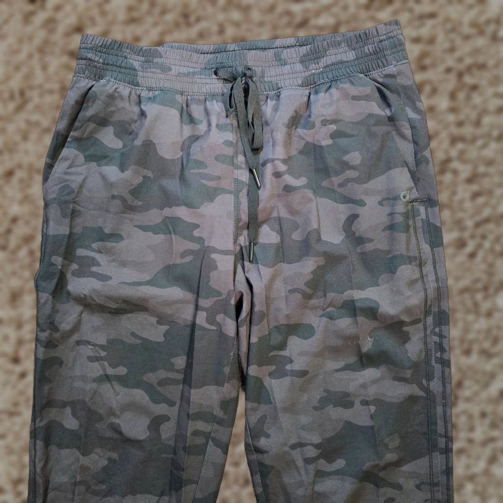 Gap Gap Pants Womens Size Small Gray Camo Lightweight Pull On Athletic Fit Casual Size 28" / US 6 / IT 42 - 1 Thumbnail