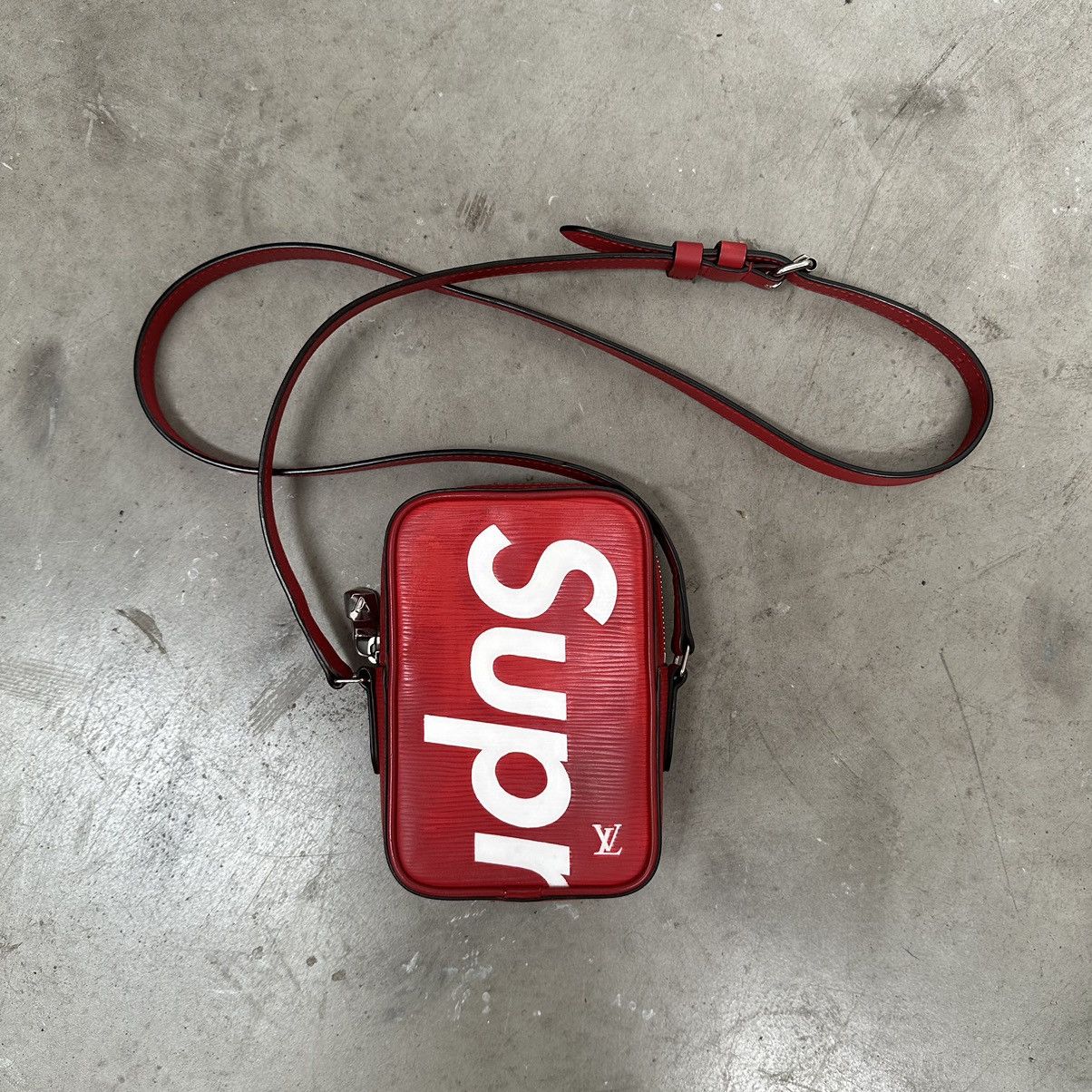 Louis Vuitton X Supreme Danube Red Epi | Grailed