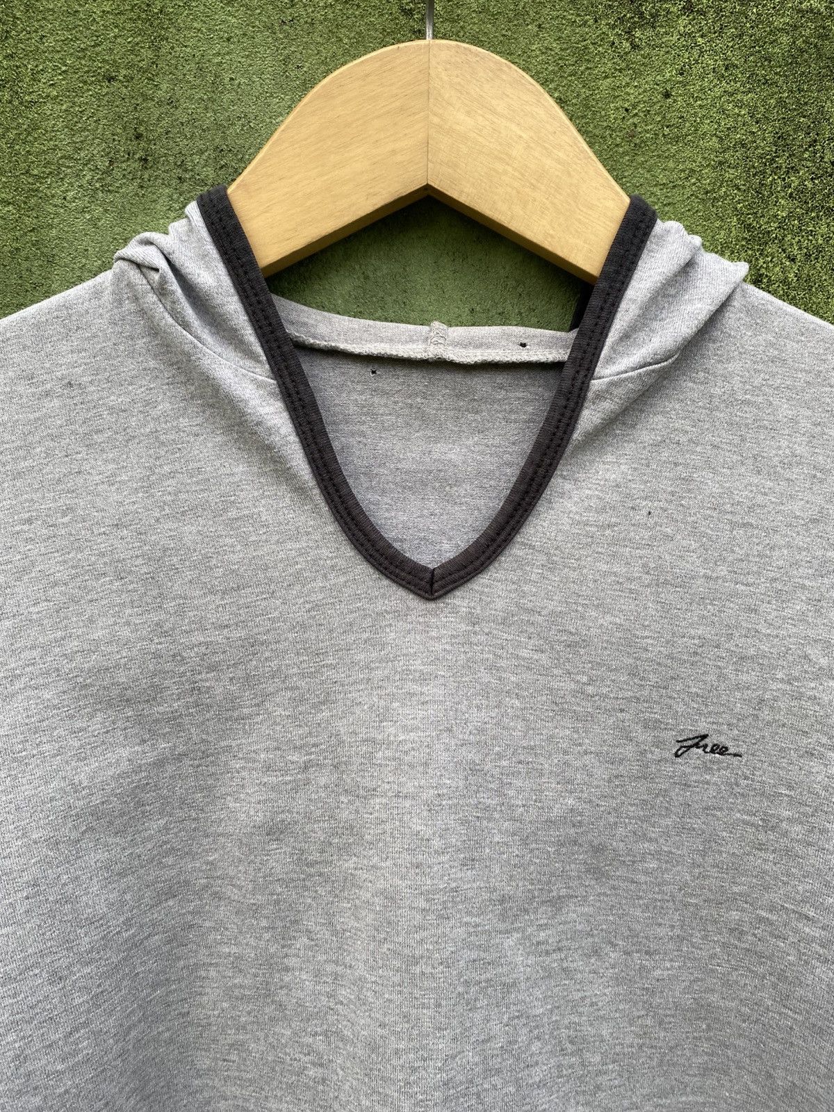 Japanese Brand Japanese Clean Aesthetic V-Neck Hoodie Essential Wear Style Size US L / EU 52-54 / 3 - 2 Thumbnail