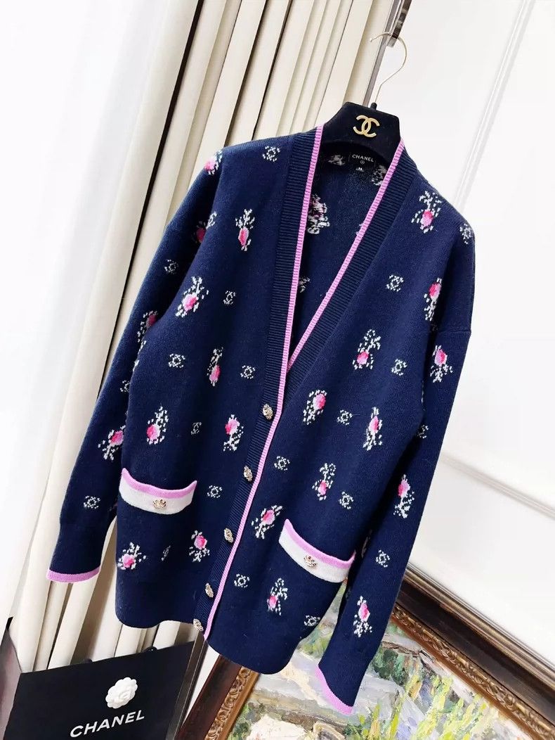 Chanel 22K dark blue pink gem buckle medium and long knitt