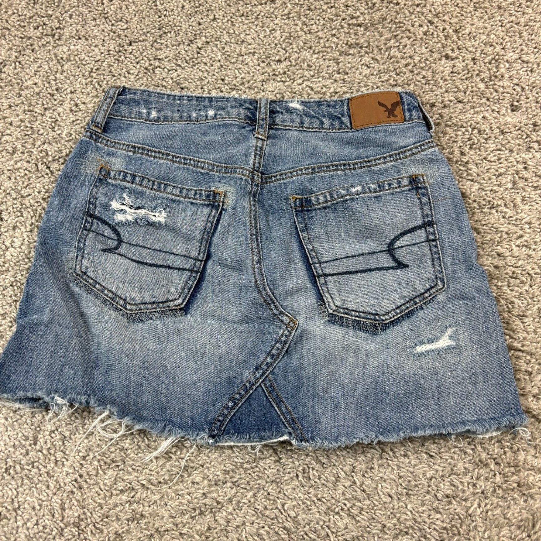 American Eagle Outfitters AMERICAN EAGLE Denim Skirt Womens 0 A-Line Button Fly Frayed Medium Wash Blue Size 25" / US 0 / IT 36 - 6 Thumbnail
