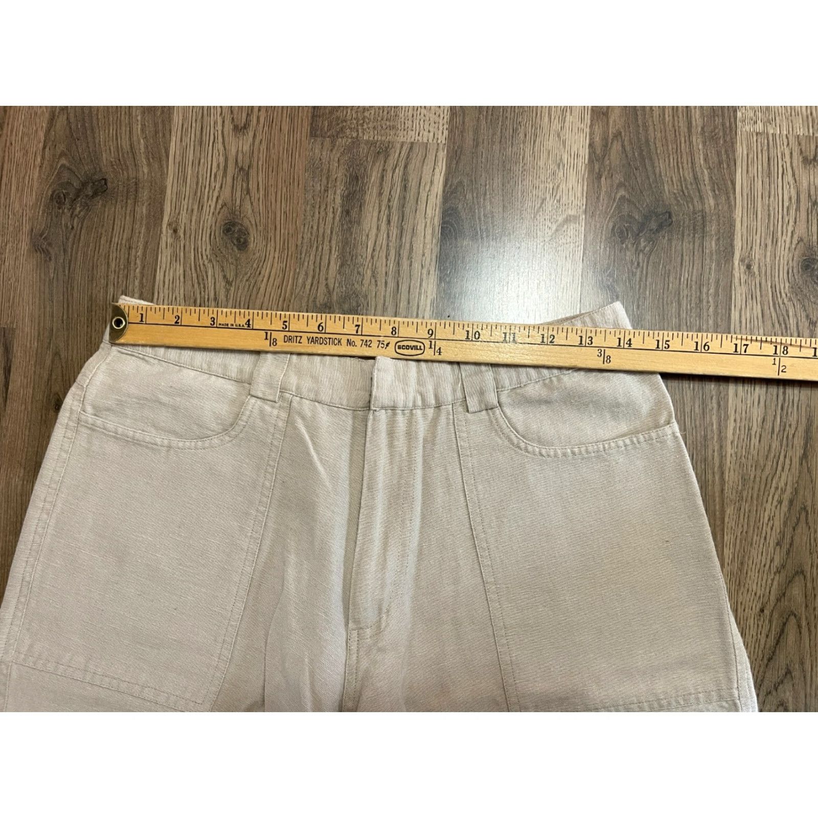Vintage West End Shorts Women's Size Small Khaki Linen Blend Chino Casual Regular Inseam 9 in Beige Beige Modern 90s? Size 28" / US 6 / IT 42 - 7 Thumbnail