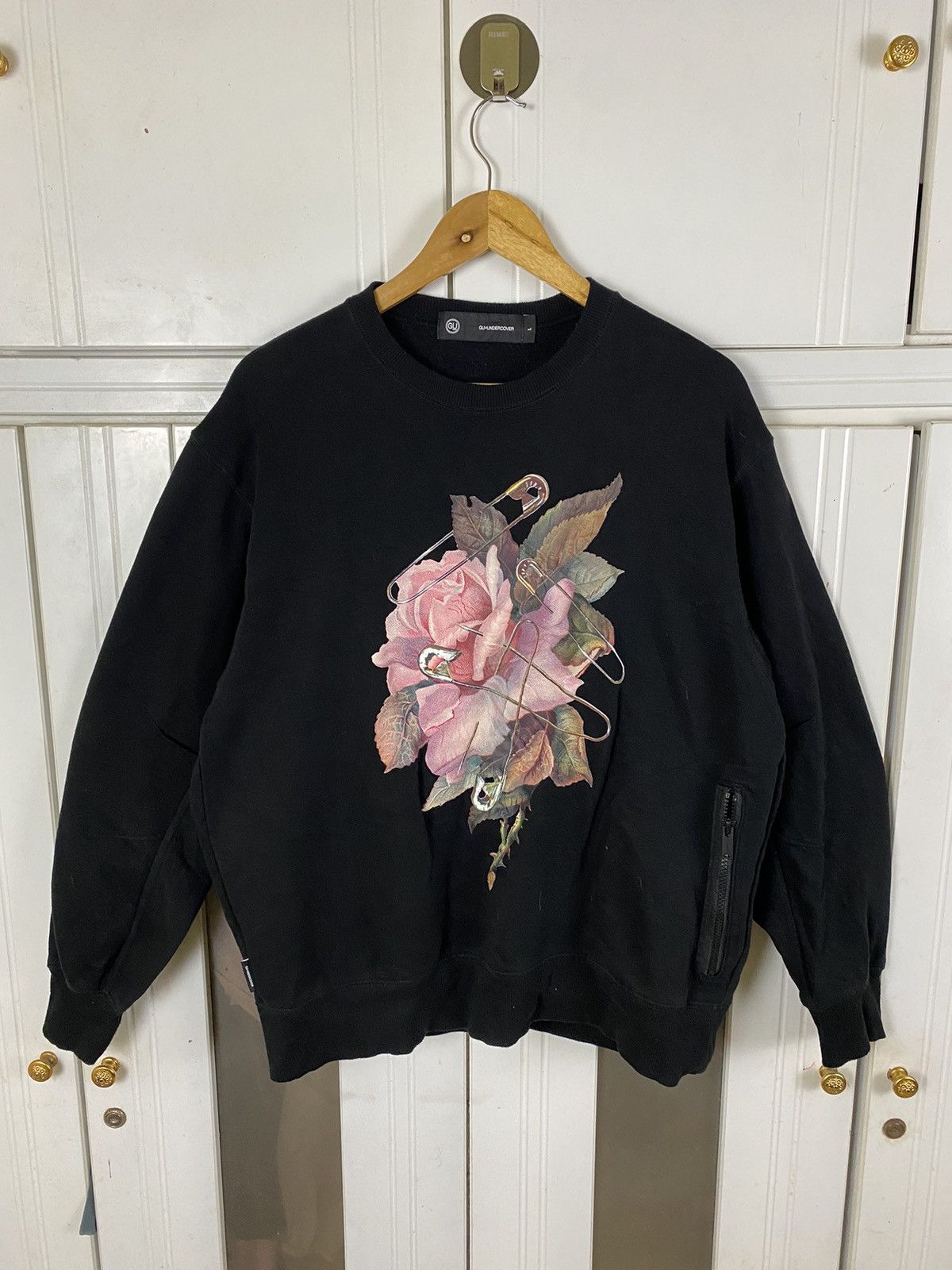 Pre-owned Undercover X Uniqlo Undercover Flower Pin Sweatshirt In Black