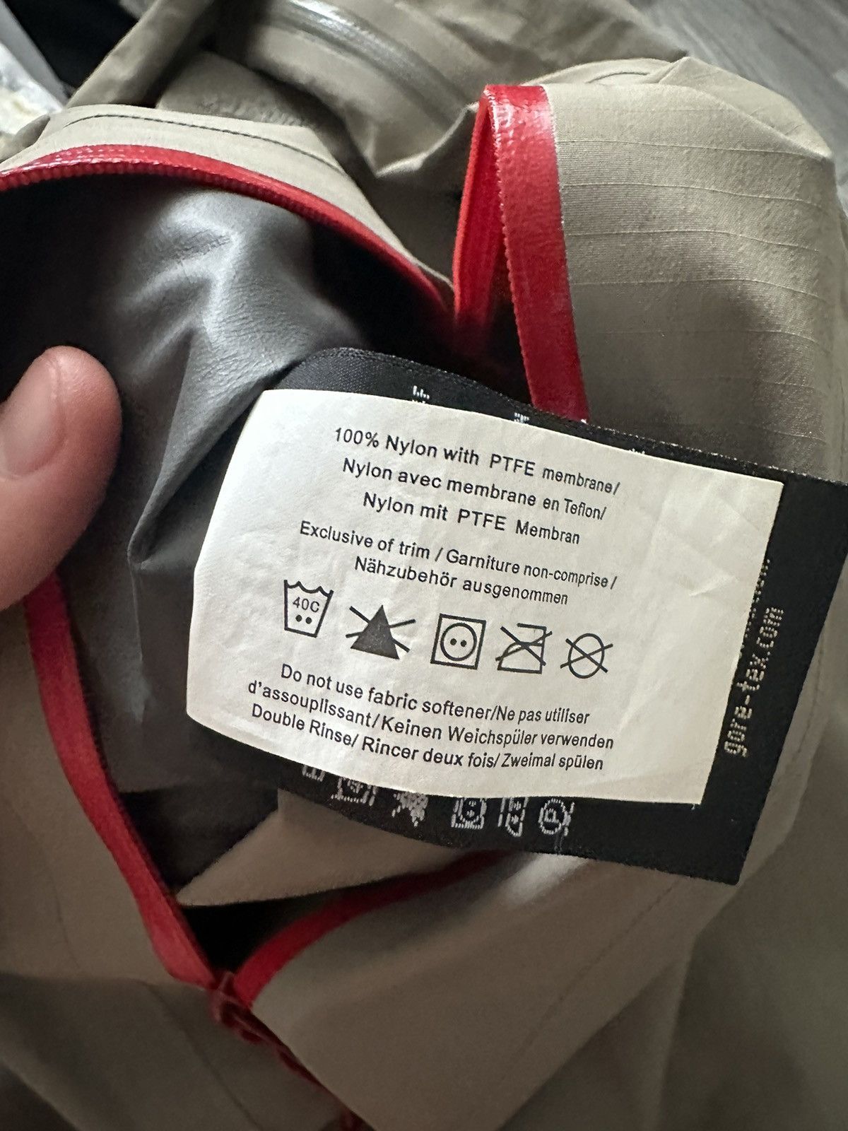 Arc'teryx RARE Arcteryx Beta Alpha SL Beige Gore Tex Jacket Red Zipper Size US L / EU 52-54 / 3 - 12 Thumbnail