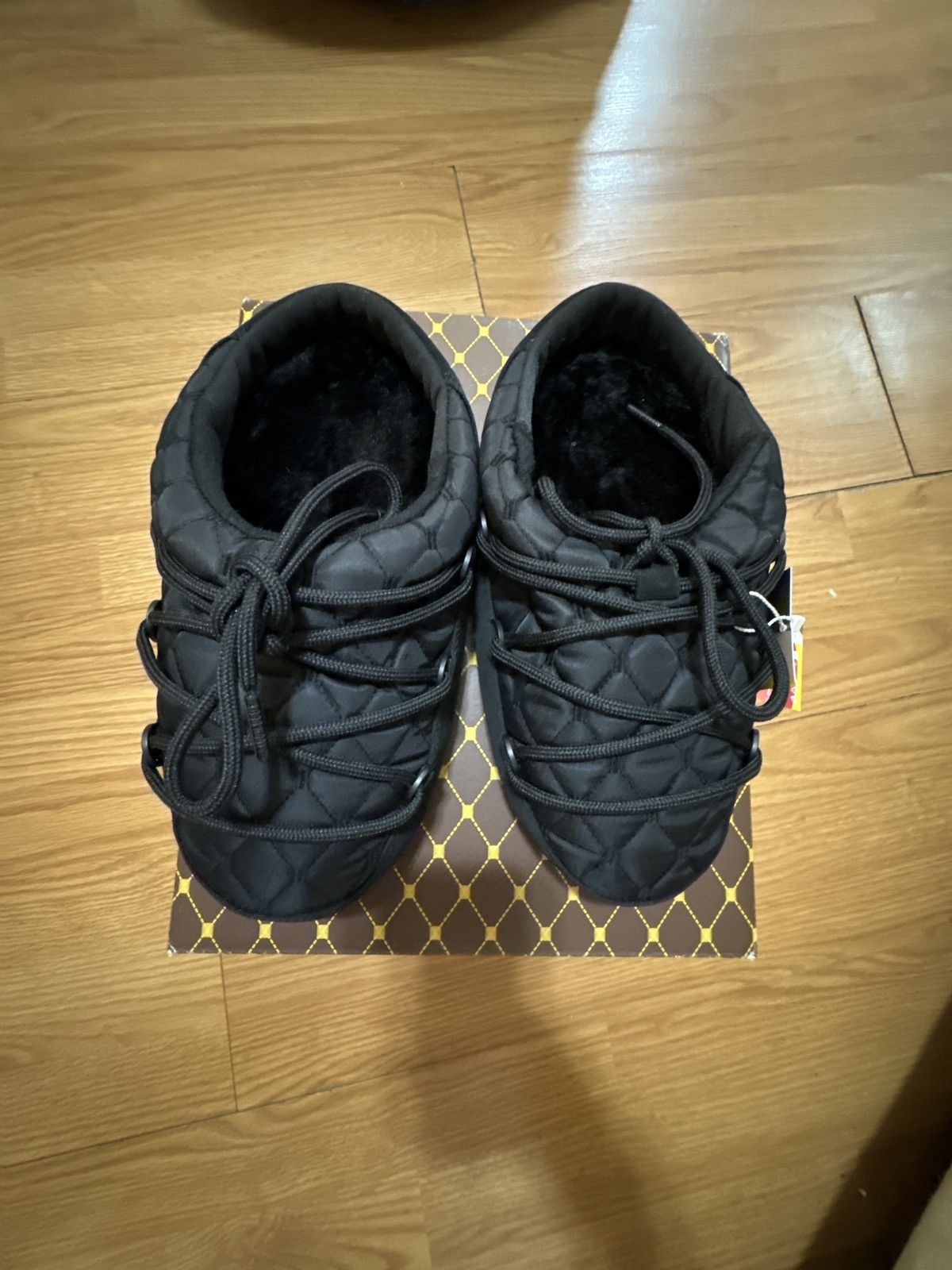Moon Boot Black mule quilted Size US 9 / IT 39 - 4 Thumbnail