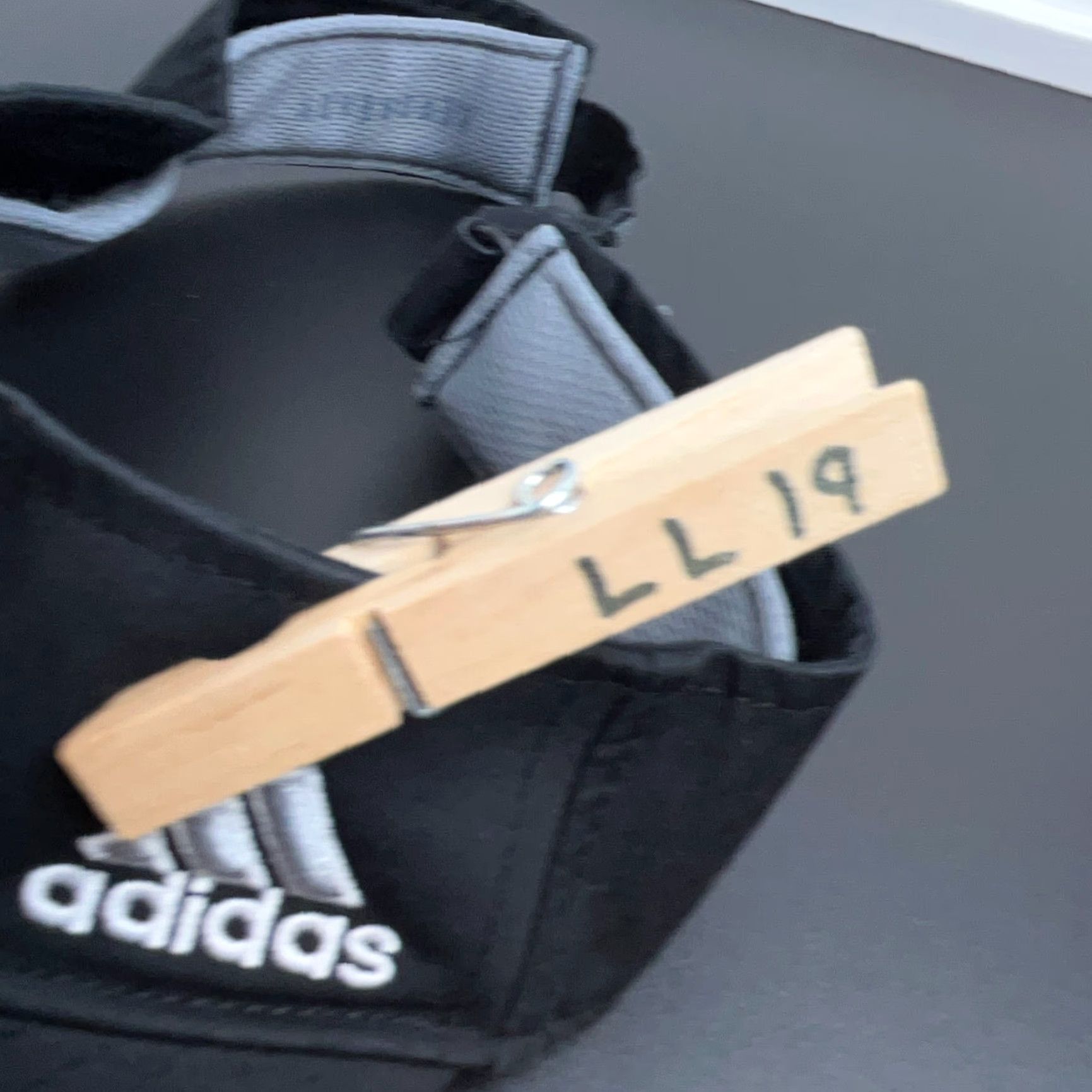 Adidas Adidas Hat Cap Sun Visor Strap Back Black Logo Golf Clima Lite Visor Mens One Size Adjustable Lightweight Breatherible Twill Casual Sports Modern Logo Size ONE SIZE - 8 Thumbnail