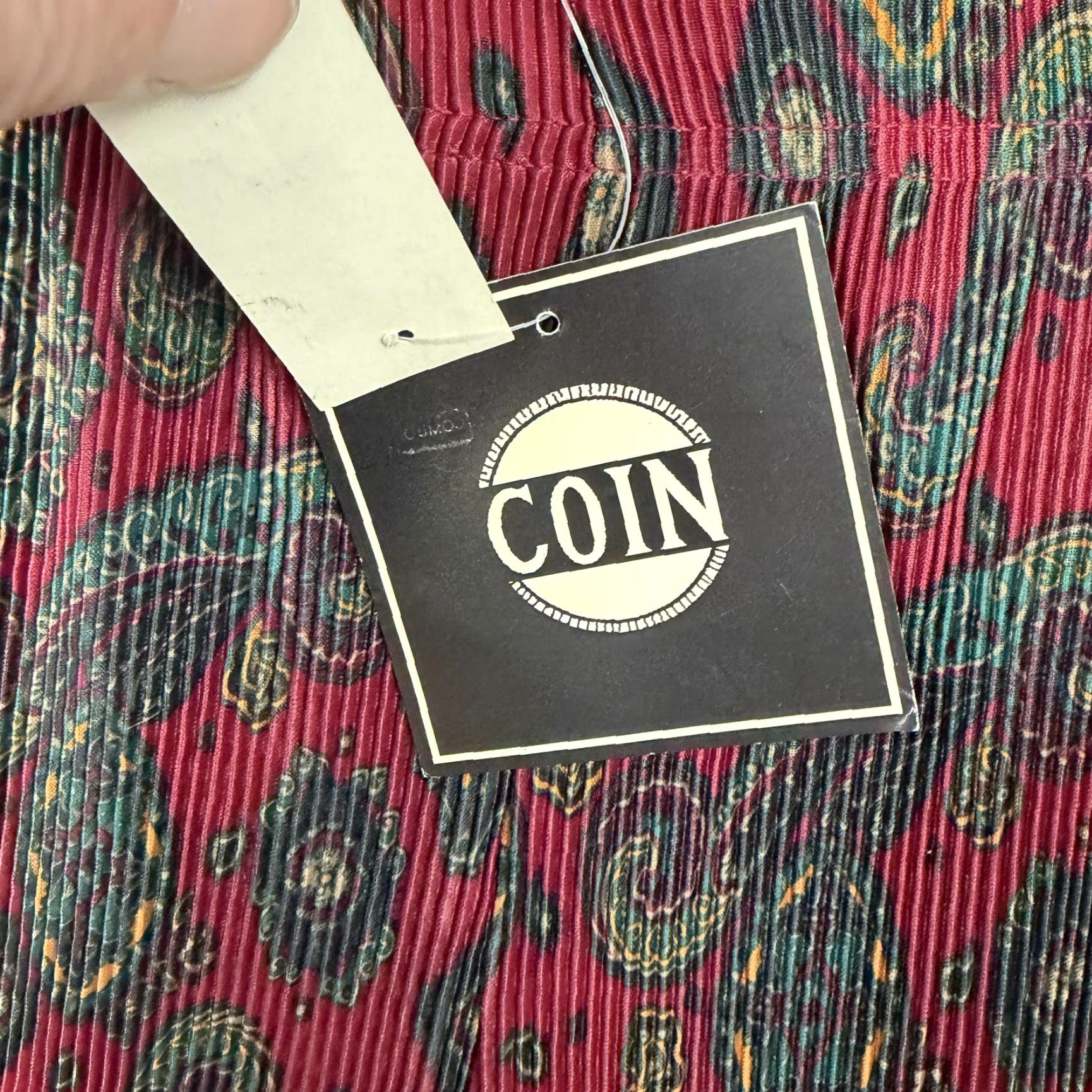 Vintage VINTAGE Coin Pants M Pleated Boho Hippie Chic Indie Academia Preppy Hipster Red Women Pants Pull On Elastic Waist Paisley 28 in Inseam Size 32" / US 10 / IT 46 - 5 Thumbnail