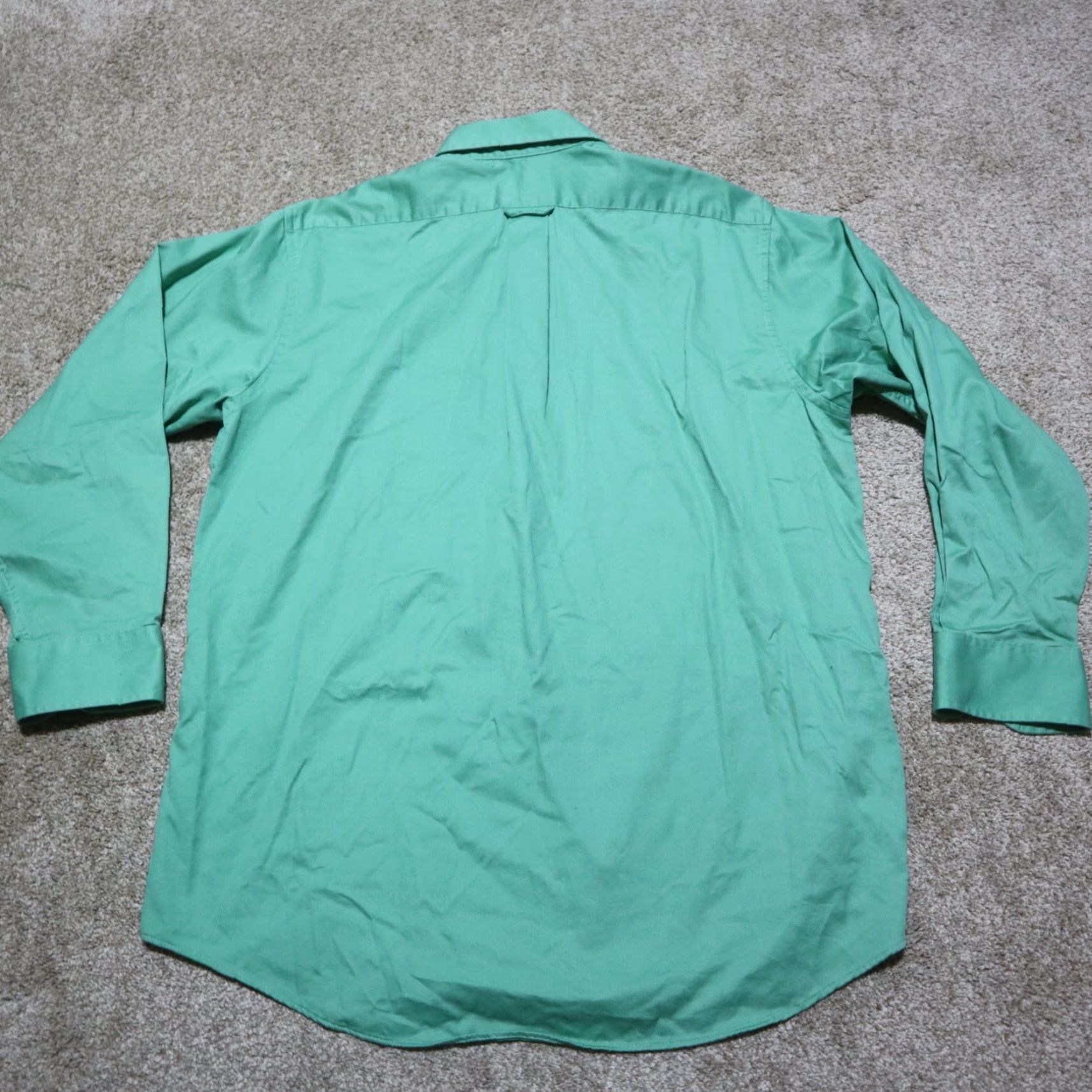Izod IZOD Shirt Men 16.5 32/33 Solid Green Classic Fit Long Sleeve Button-Up Collared Shirt Mens Size US L / EU 52-54 / 3 - 8 Thumbnail