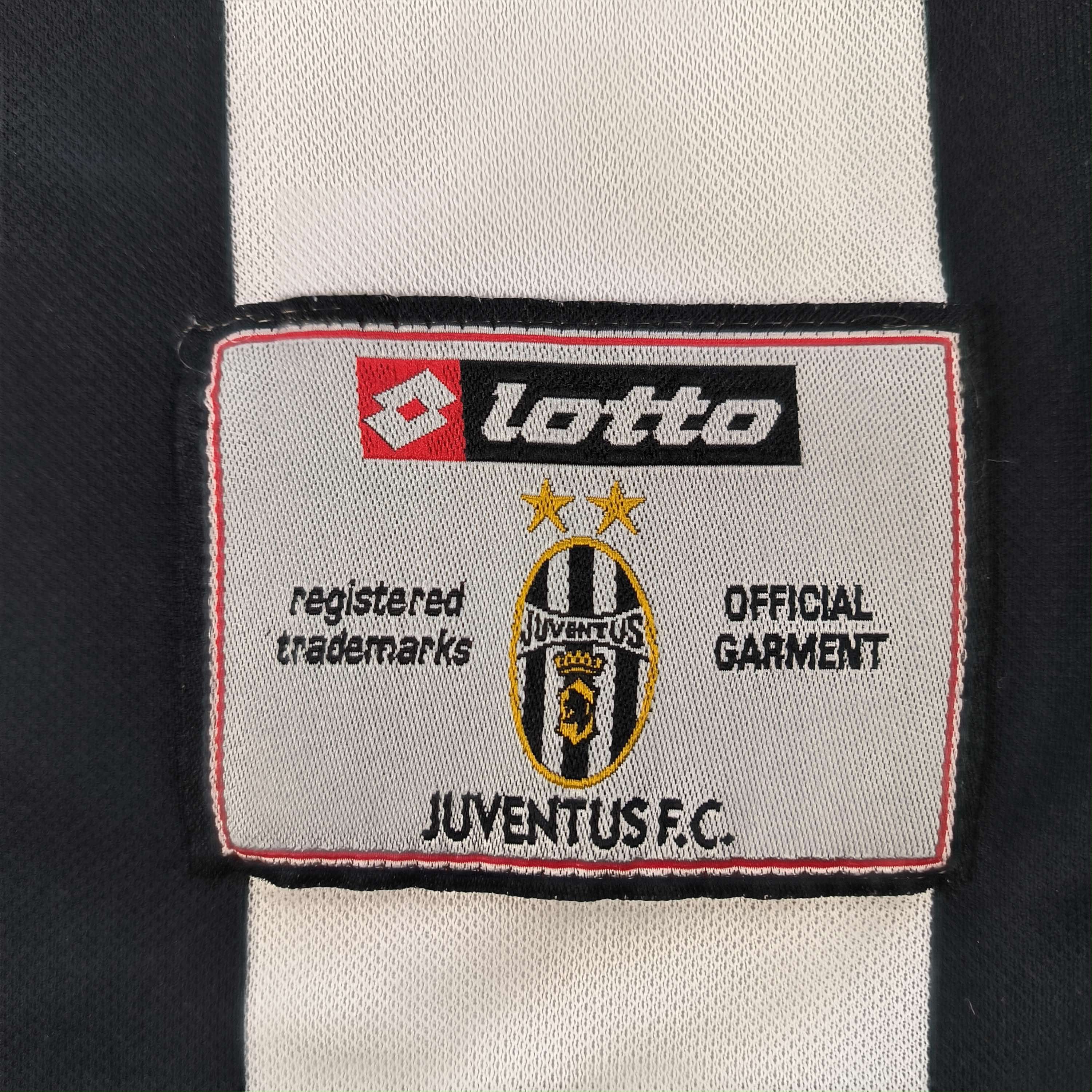 Lotto Sport Juventus 2001-02 Lotto home football jersey shirt size XL Size US XL / EU 56 / 4 - 6 Thumbnail