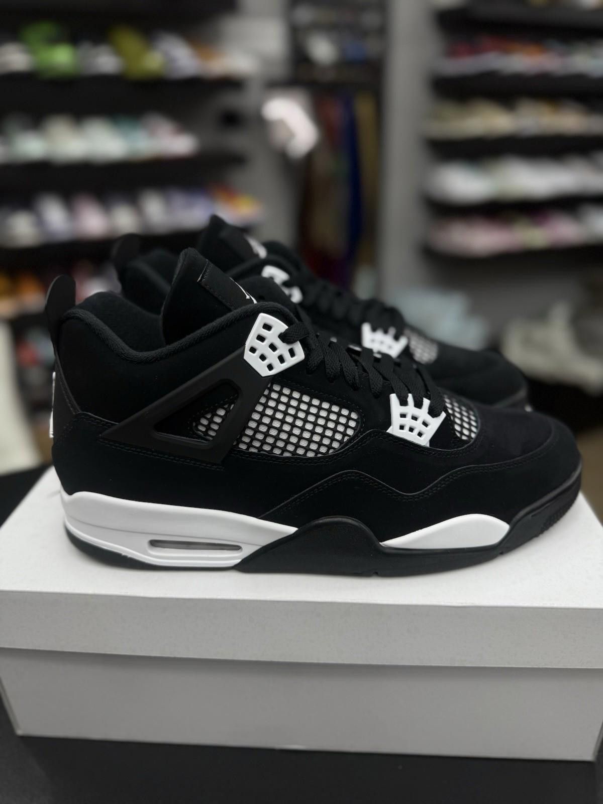 Jordan Brand Nike Air Jordan 4 Retro White Thunder FQ8138-001 Men’s (13) Size US 13 / EU 46 - 1 Thumbnail
