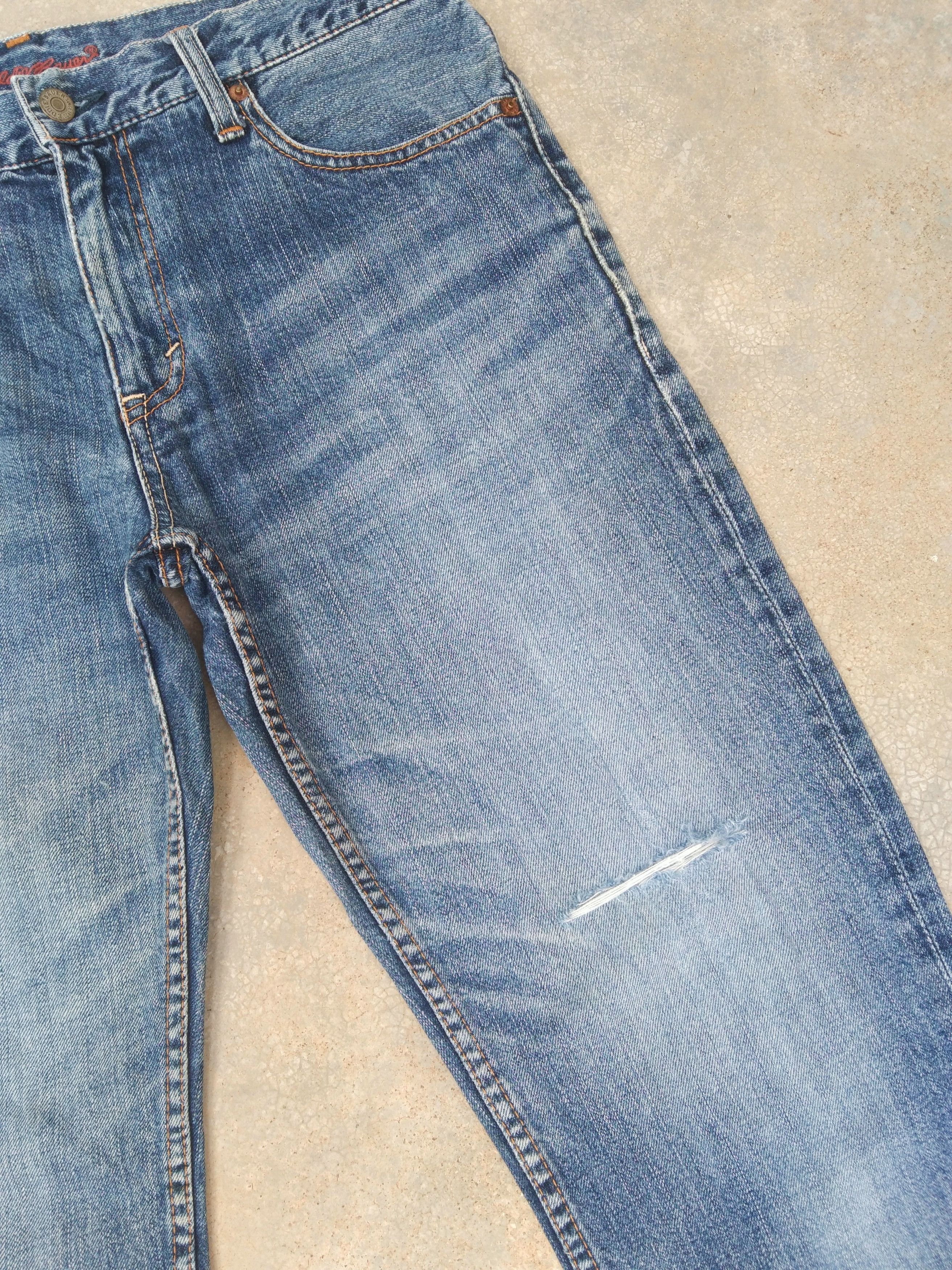 Japanese Brand Vintage Eddie Bauer Faded Blue Straight Leg Distressed Jeans Size US 32 / EU 48 - 4 Thumbnail