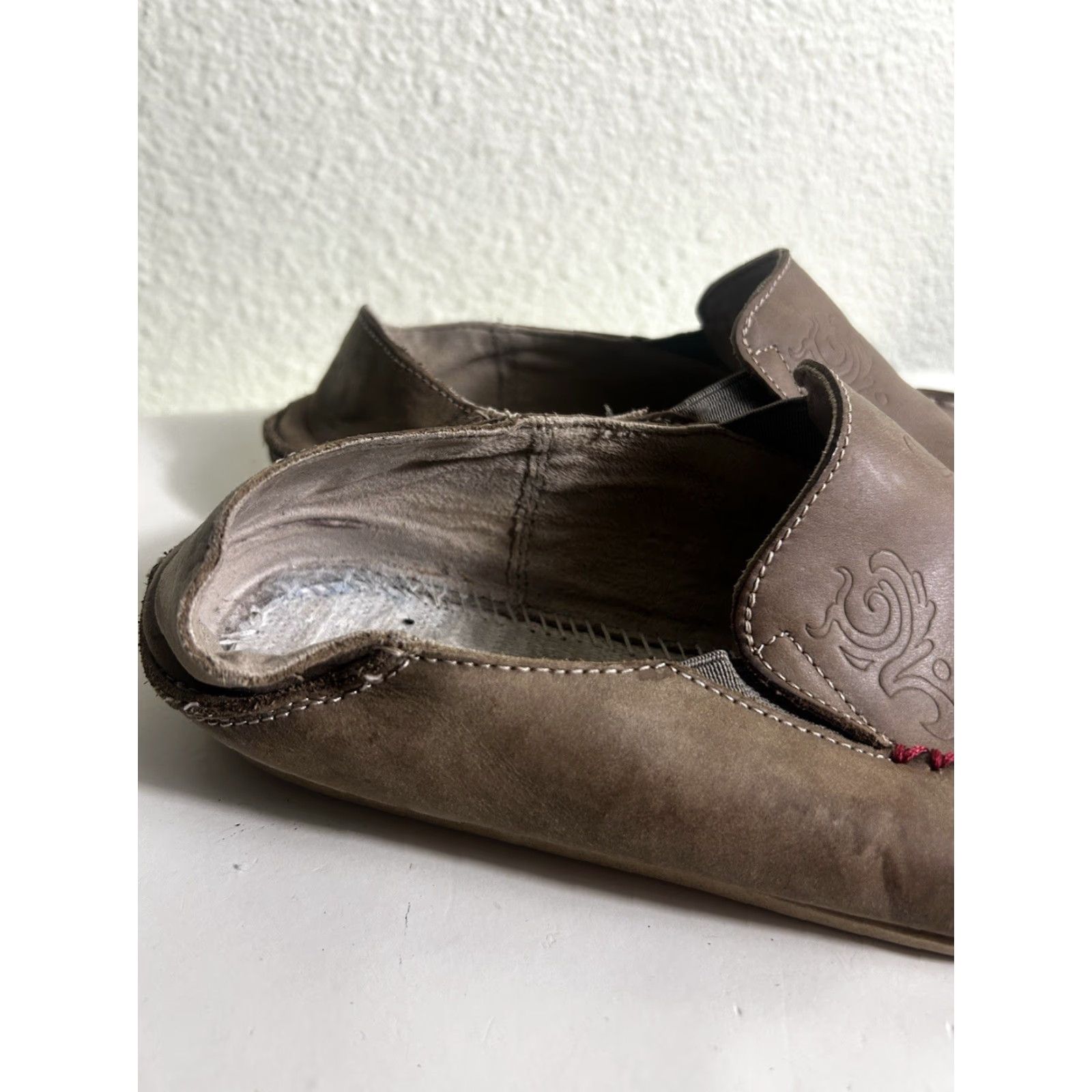 Olukai **OluKai Women's Brown Leather Size 9.5 Slip-On Loafers** User: Olukai Women's Brown Leather Size 9.5 Slip-On Loafers Size US 10 / IT 40 - 4 Thumbnail