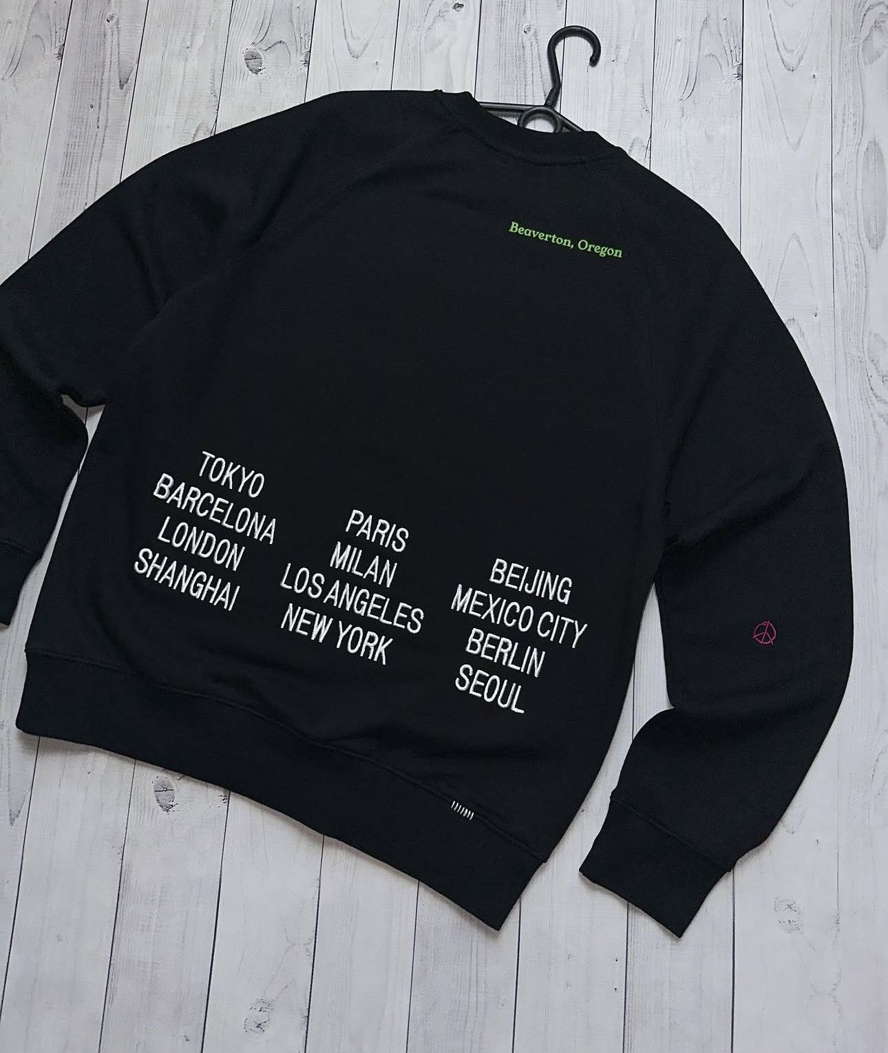 Nike Vintage Nike World tour sweatshirt international 3D logo Size US M / EU 48-50 / 2 - 3 Thumbnail