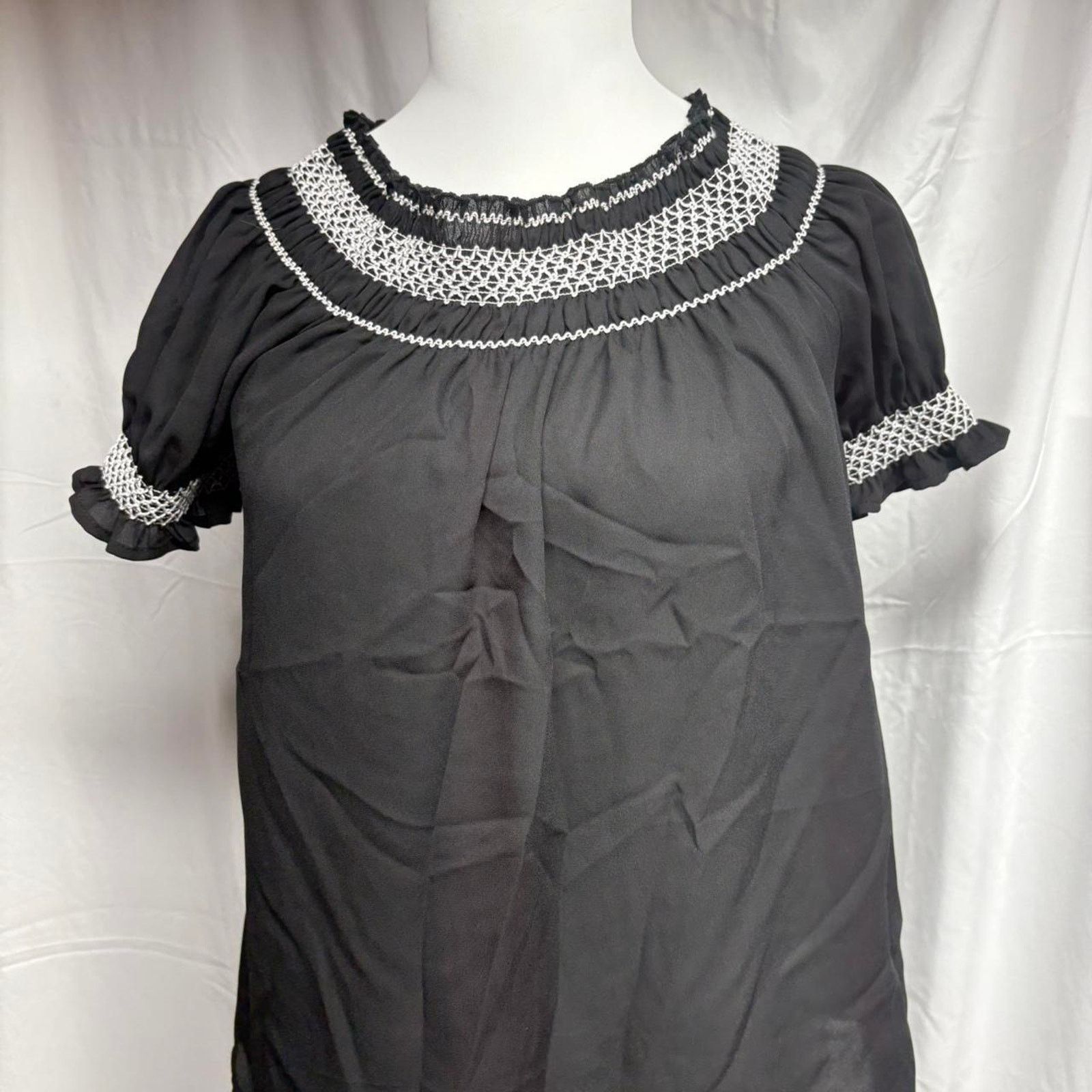 Express Express black and white smocked Size XS / US 0-2 / IT 36-38 - 1 Thumbnail