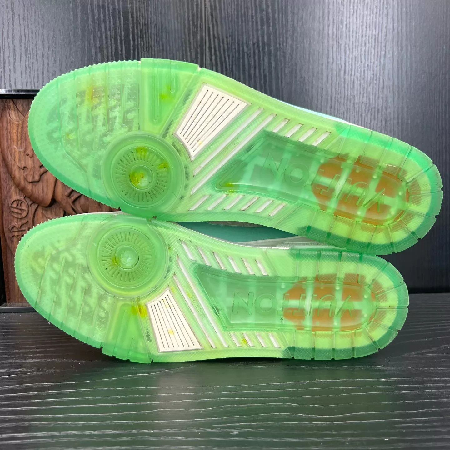 Louis Vuitton LV Trainer Tiffany UK7.5/41.5 Like New Worn 2x Size US 8.5 / EU 41-42 - 6 Thumbnail
