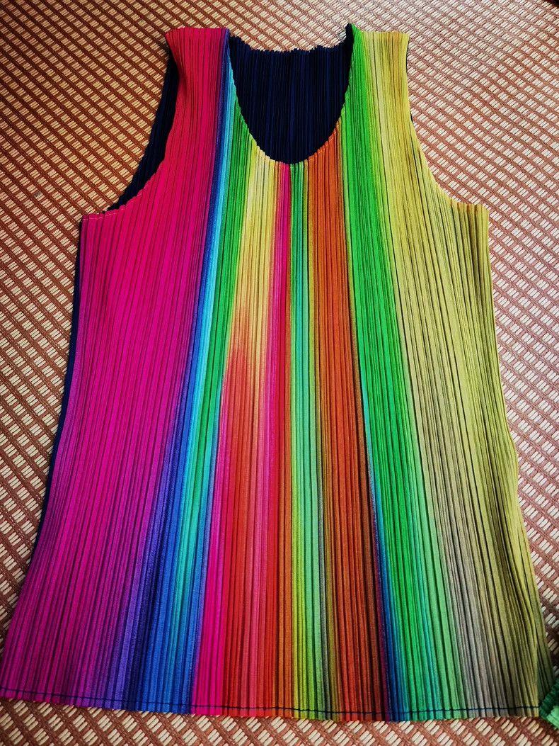 Pleats Please Issey Miyake Issey Miyake Aurora Vest Size L / US 10 / IT 46 - 2 Thumbnail