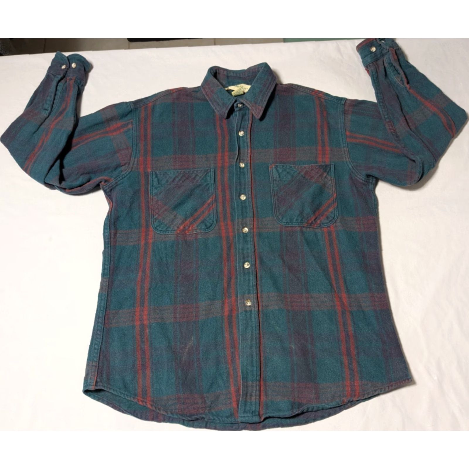 Vintage VINTAGE ST JOHN'S BAY Men LARGE-TALL Green Plaid HEAVYWEIGHT FLANNEL Shirt St John'S Bay Mens L Tall Green Plaid Heavyweight Flannel Shirt Size US L / EU 52-54 / 3 - 5 Thumbnail
