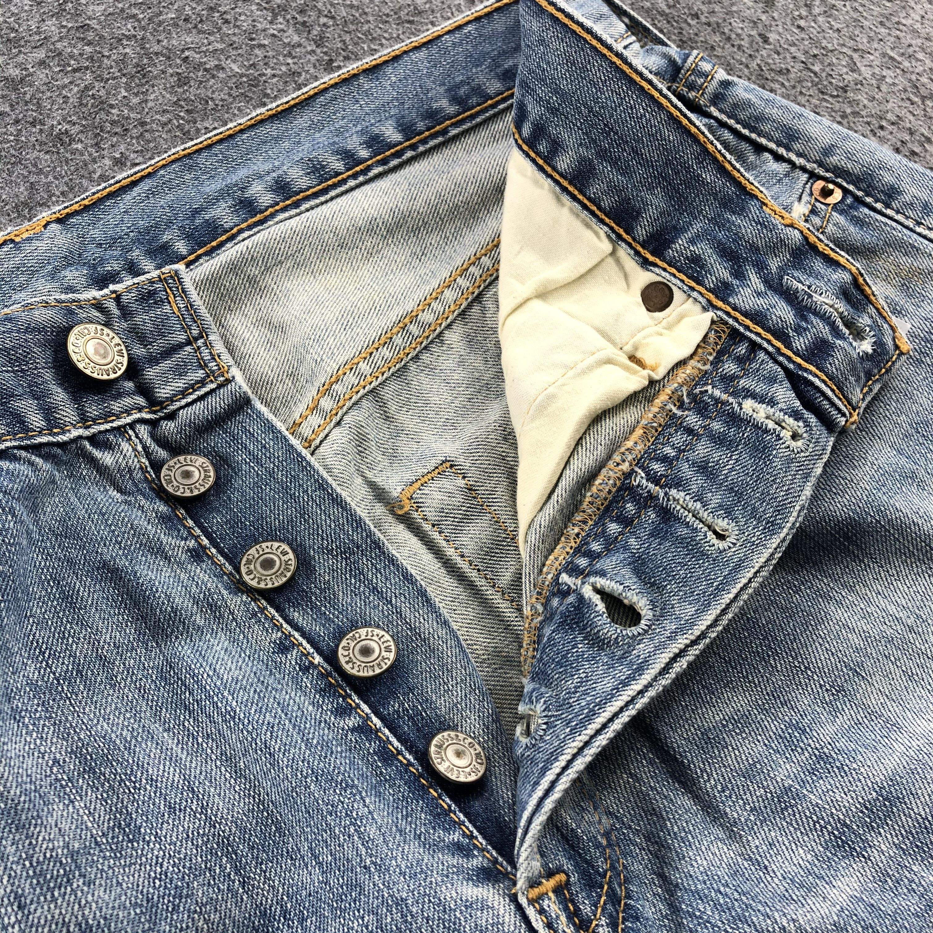 Levi's Vintage Levis 501 Jeans Medium Washed Denim KJ355 Size US 30 / EU 46 - 8 Thumbnail