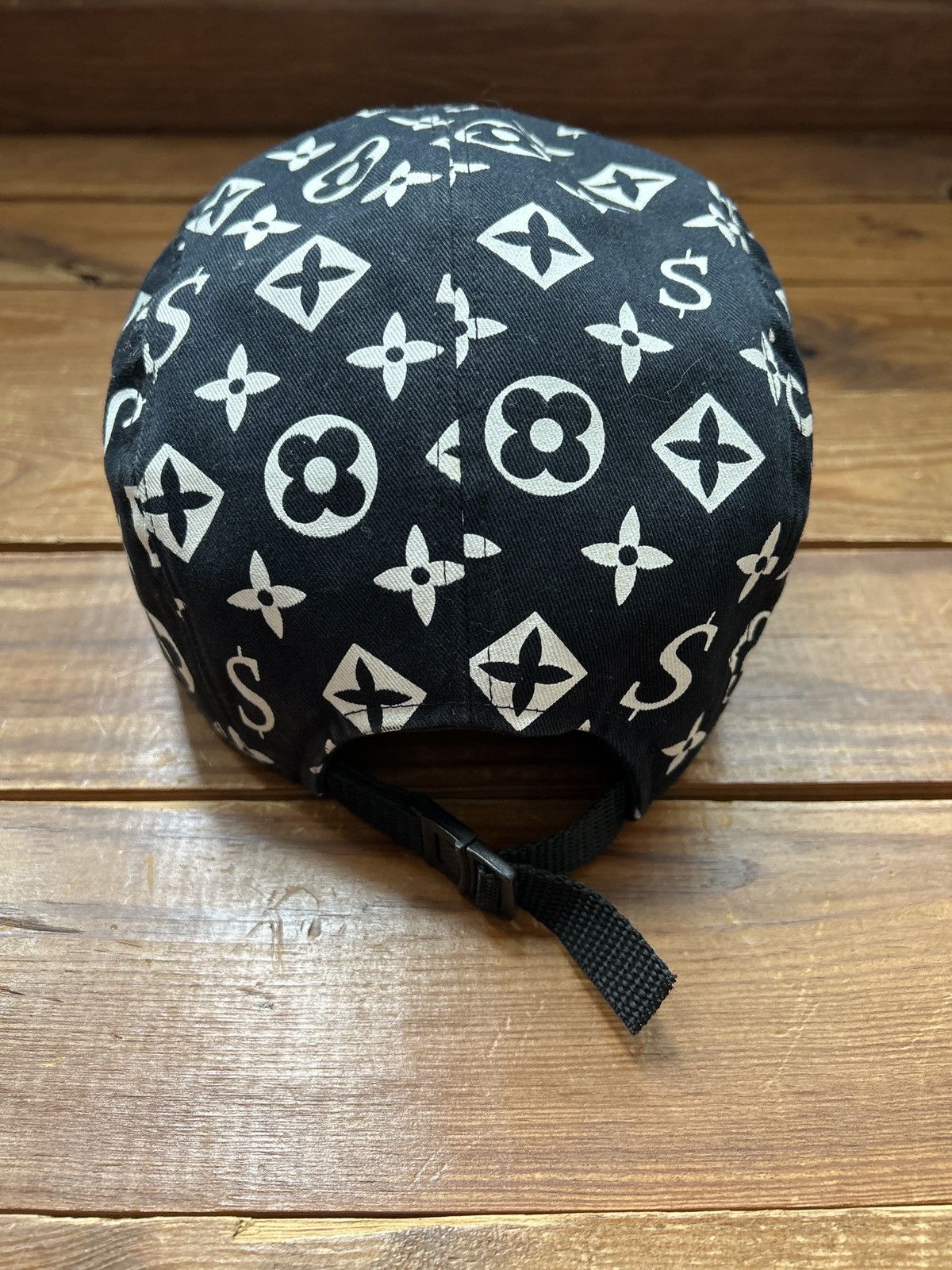 Supreme × Vintage RARE Supreme Louis Vuitton Monogram 2000 5-Panel Hat Size ONE SIZE - 3 Thumbnail