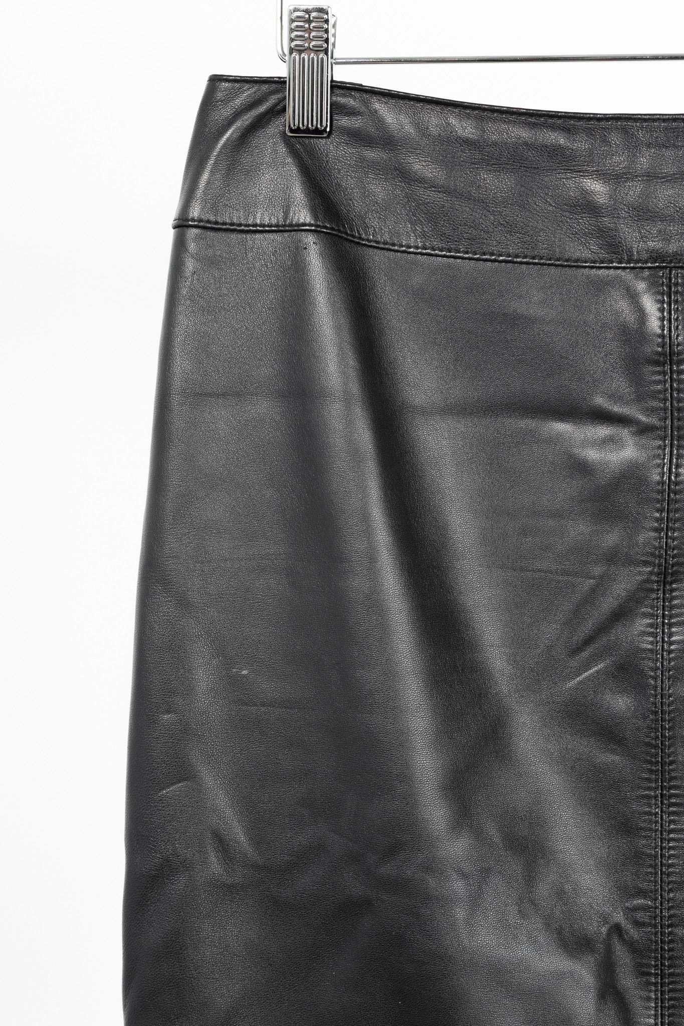 Escada Escada Black Lamb-Leather Pencil Skirt Size 30" / US 8 / IT 44 - 4 Thumbnail