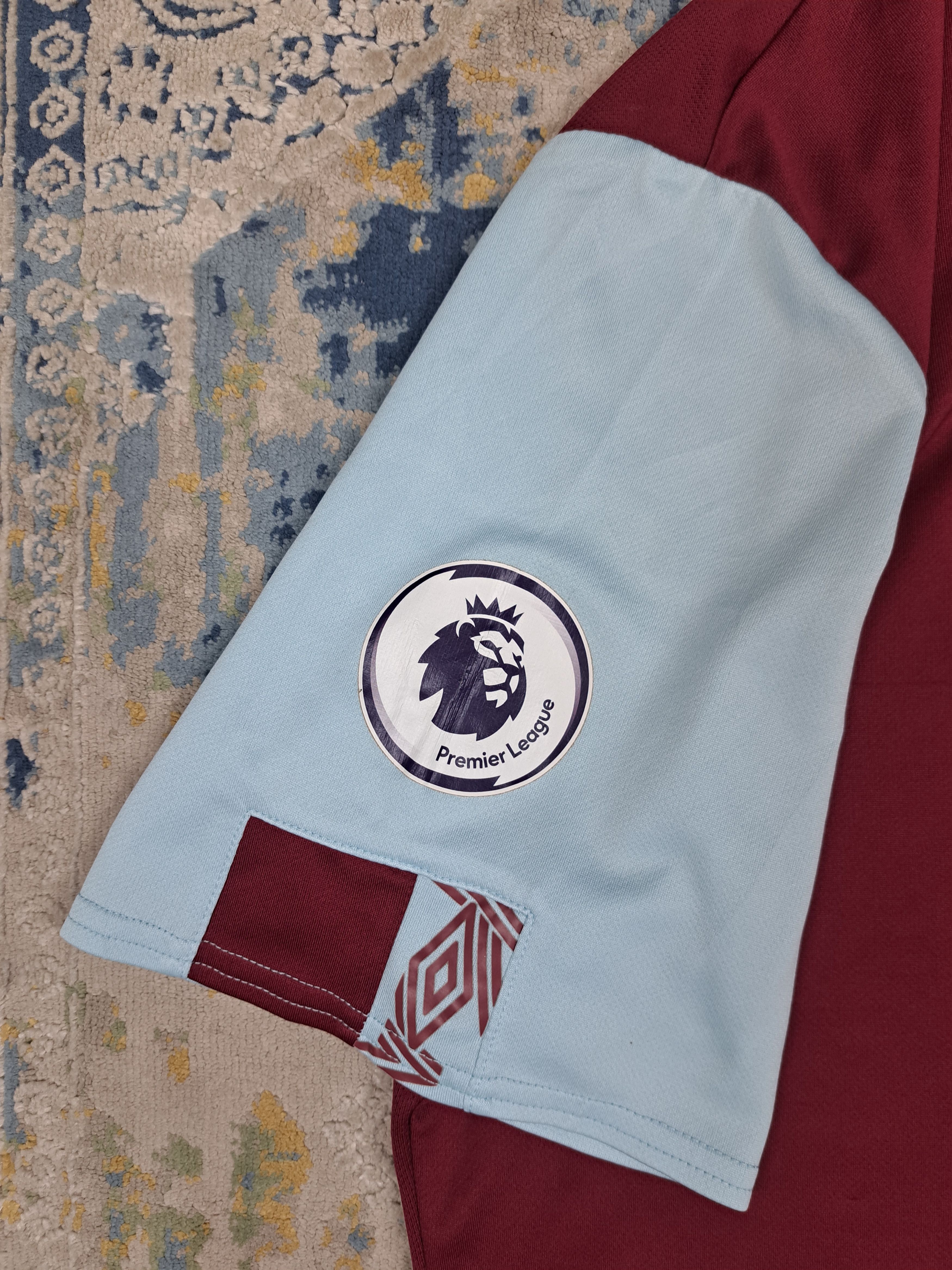 Umbro Burnley 2020 Home Kit Soccer Jersey Blokecore Size US XXL / EU 58 / 5 - 5 Thumbnail