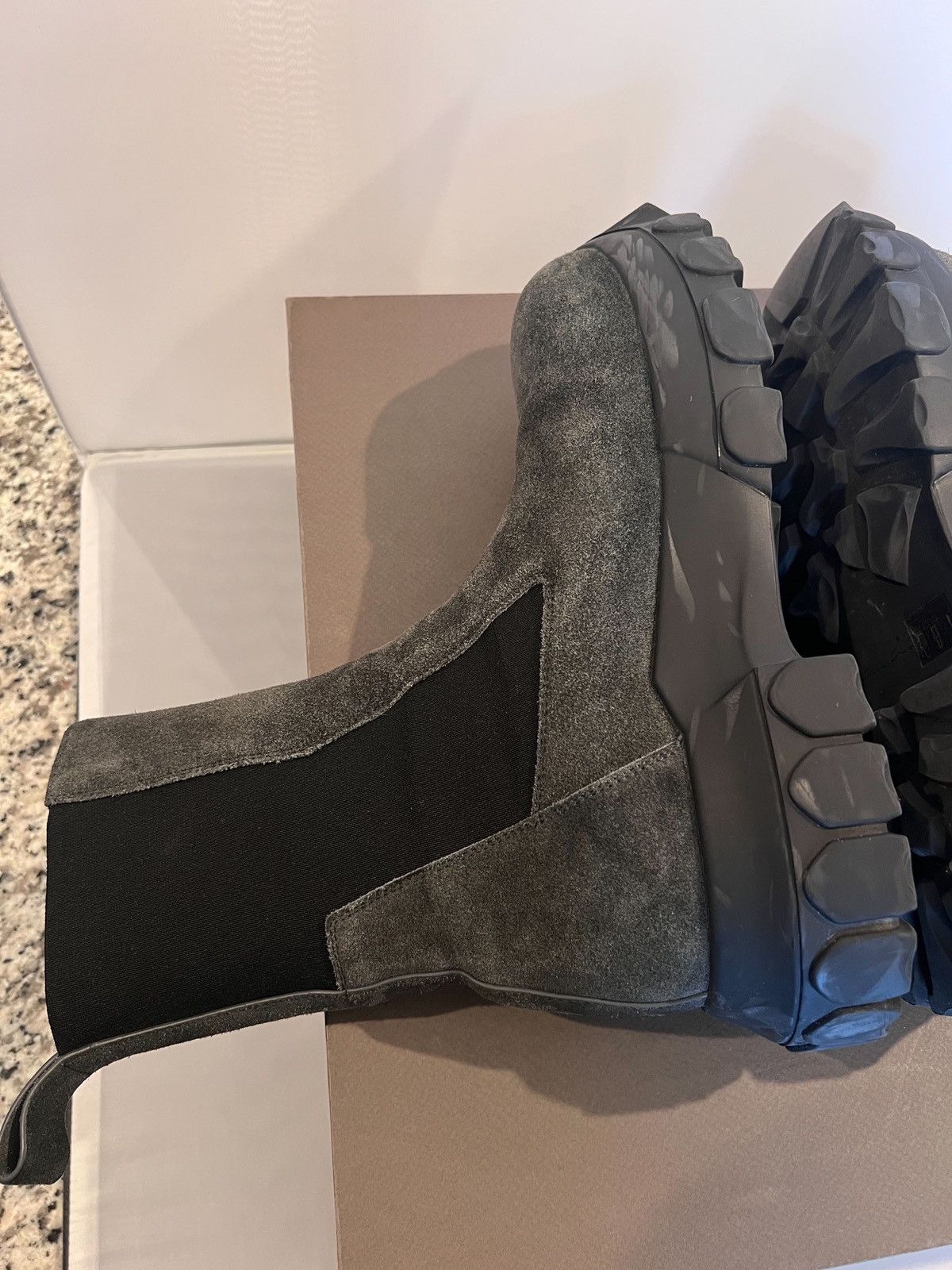 Rick Owens Rick Owens Grey Suede Beatle Bozo Tractor boots Size US 10.5 / EU 43-44 - 6 Thumbnail