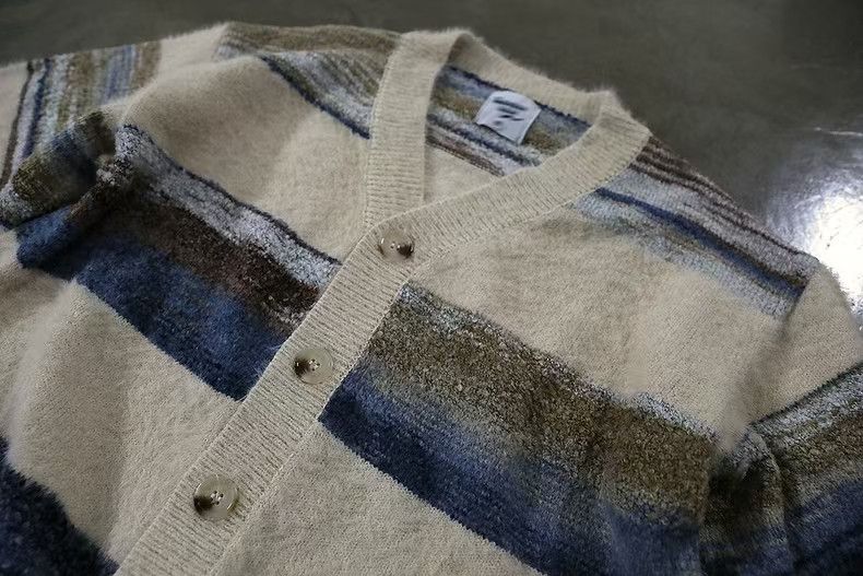 Japanese Brand × Vintage Beige Vintage Striped Loose Knit Cardigan Size US L / EU 52-54 / 3 - 3 Thumbnail