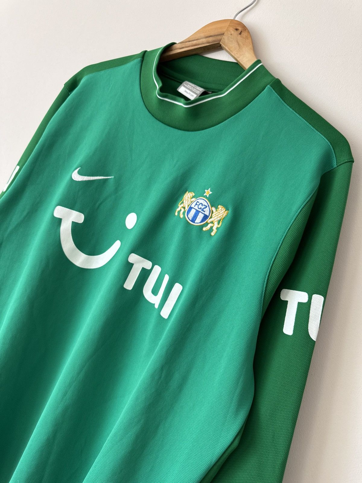 Nike Vintage Zurich FC 2009-2010 Home Goalkeeper Soccer Jersey Size US XL / EU 56 / 4 - 5 Thumbnail