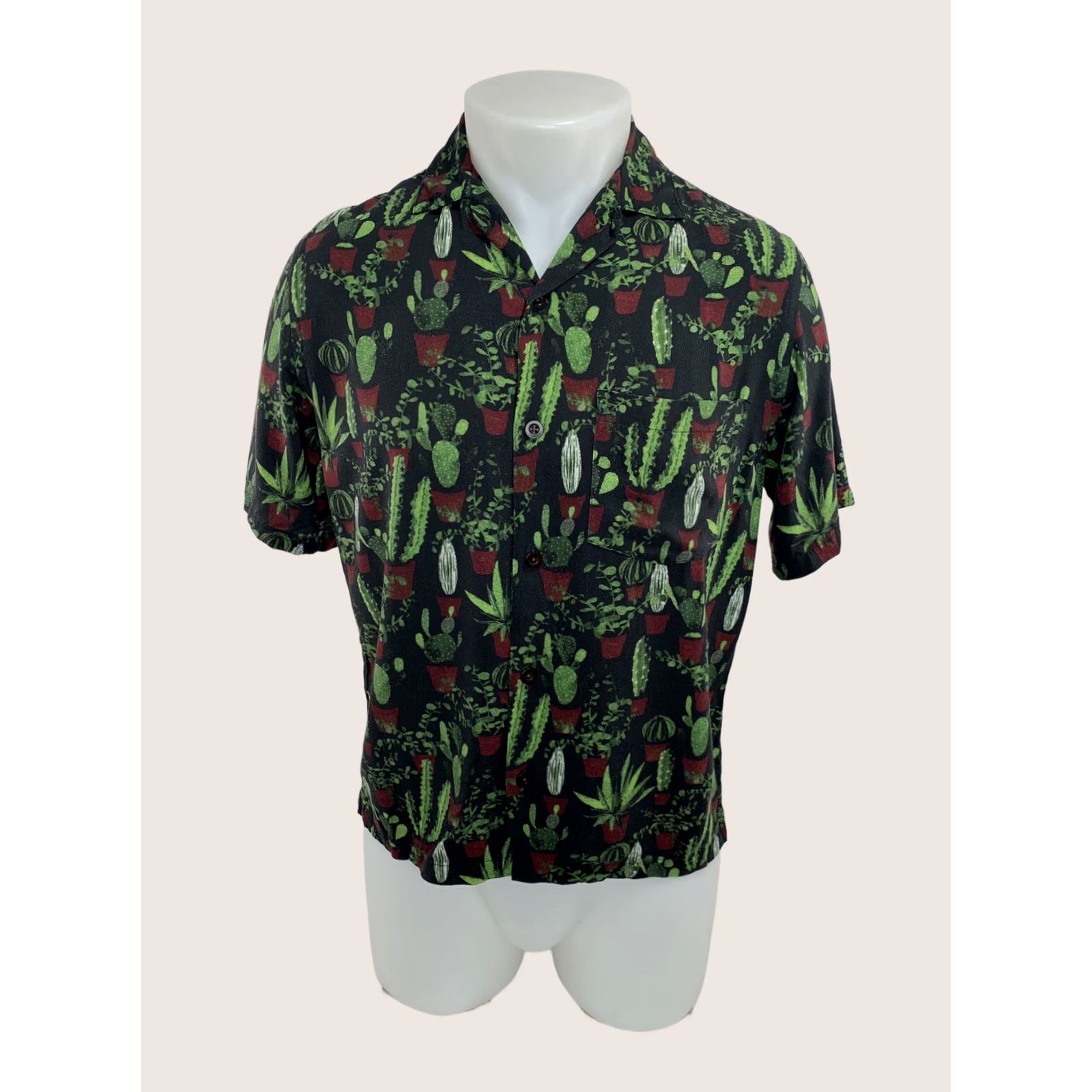 Portuguese Flannel PORTUGUESE FLANNEL Shirt Mens S Short Sleeve Black CACTUS ALL OVER POTtED PLANTS Button-Up - 90s? Size US S / EU 44-46 / 1 - 1 Thumbnail