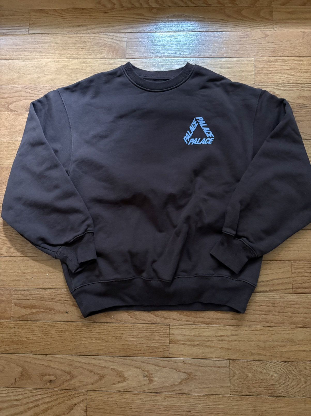 Palace Palace Skateboard OG P3 CREW FOX SIZING S/S 26 Description Size US M / EU 48-50 / 2 - 3 Thumbnail