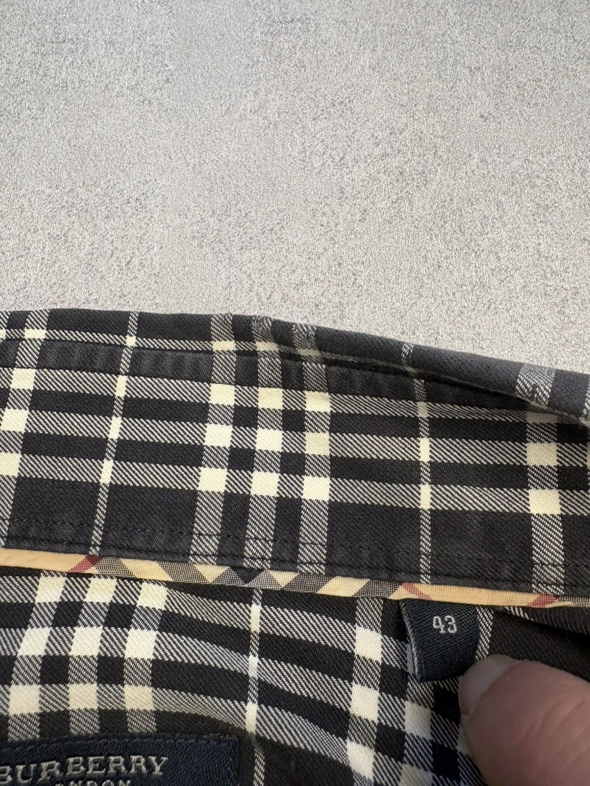 Burberry Burberry London Vintage 2000s Black Check Shirt Rare England Size US XL / EU 56 / 4 - 12 Thumbnail
