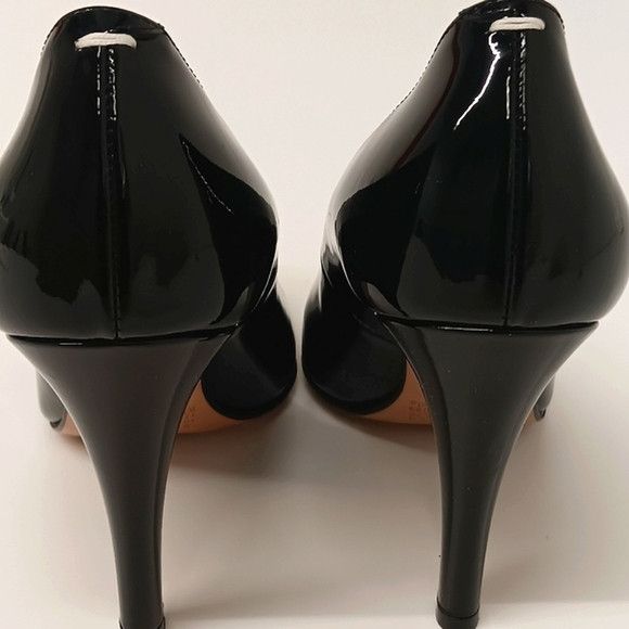 Maison Margiela Maison Margiela Black Patent Leather Court Pumps -EU37/US7 Size US 7 / IT 37 - 11 Thumbnail