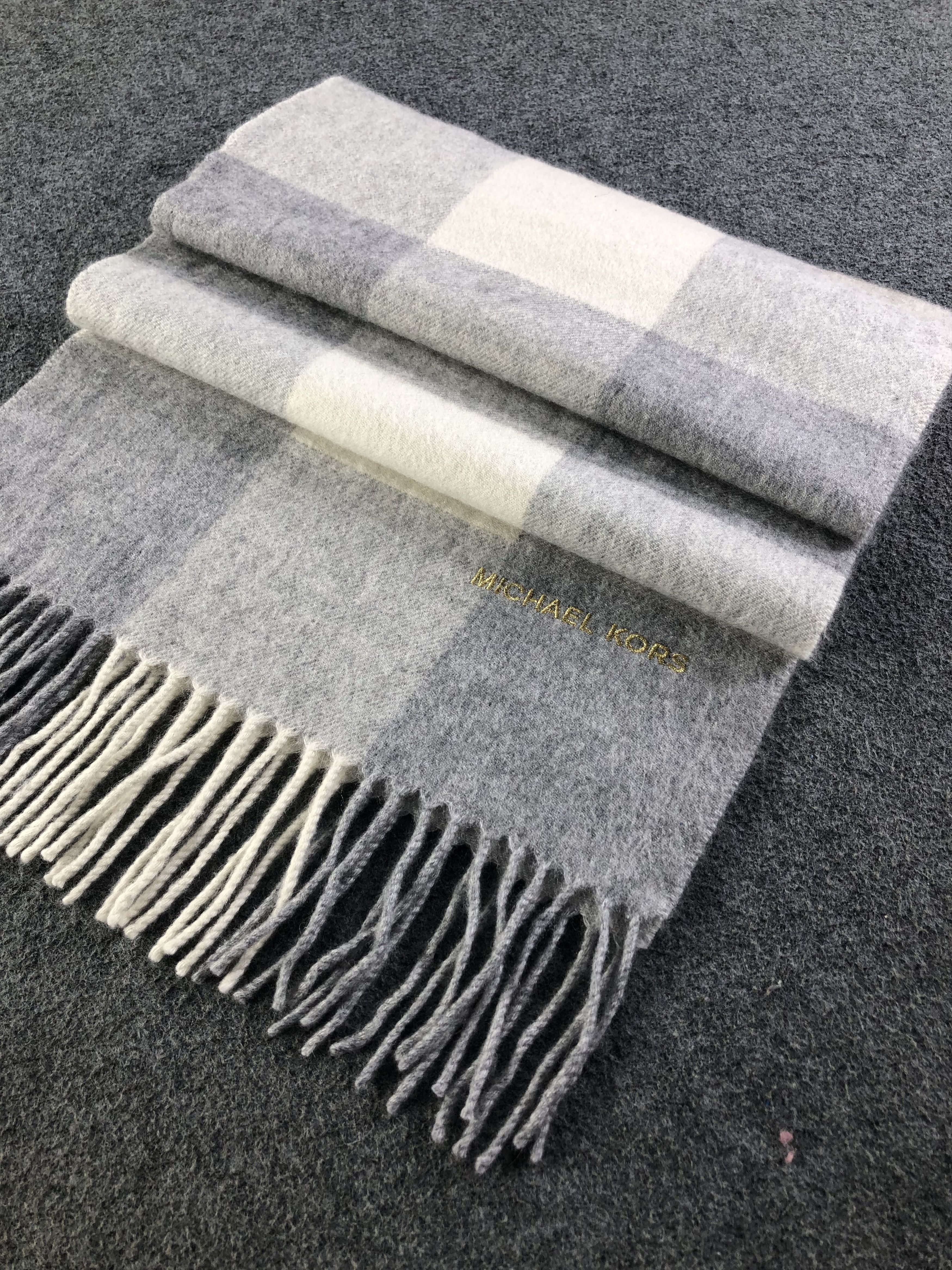 Michael Kors Michael Kors Scarf / Muffler / Neckwear Size ONE SIZE - 2 Thumbnail
