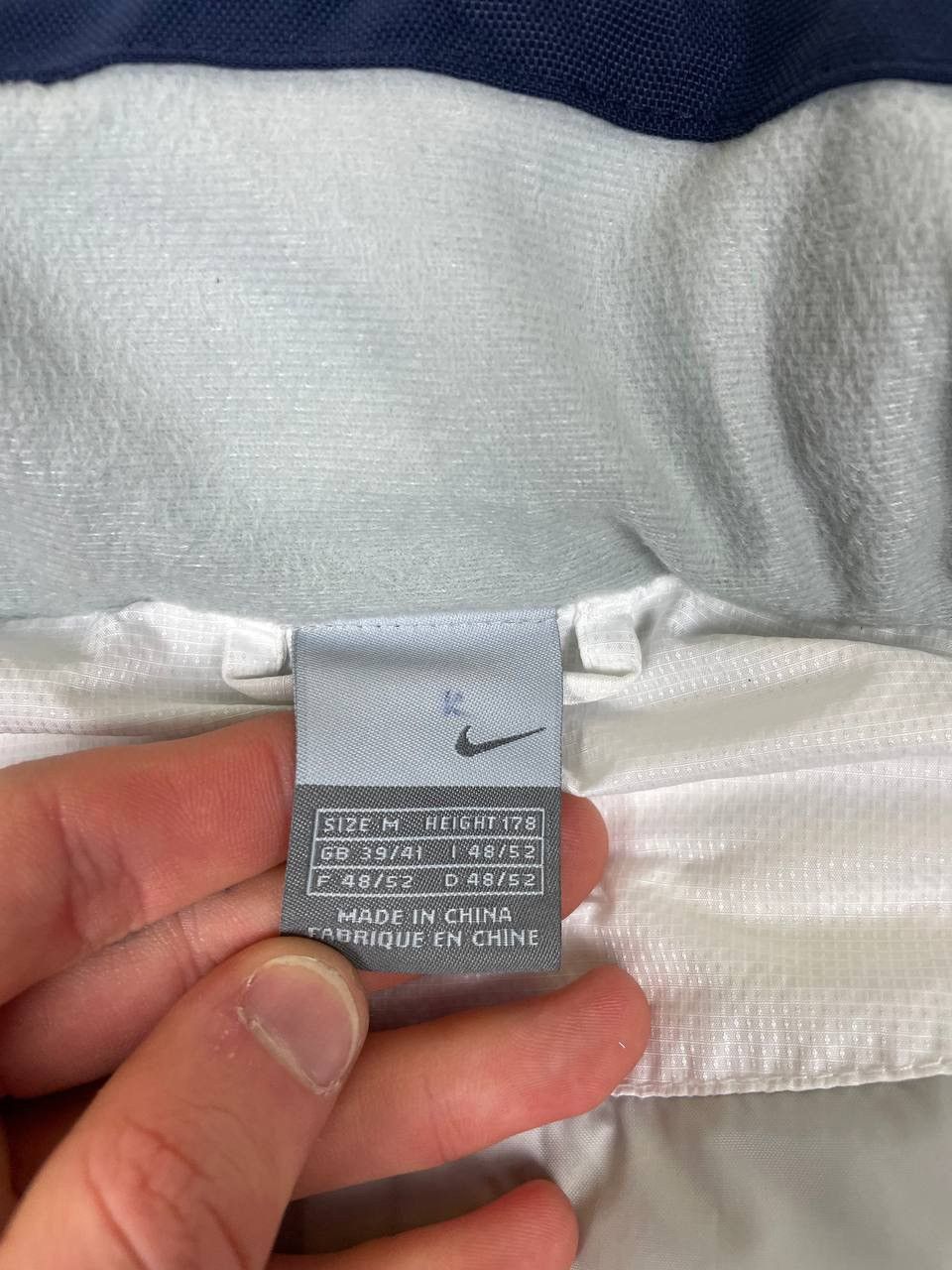 Nike Vintage Nike Puffer Down Jacket Swoosh Drill 00s Size US M / EU 48-50 / 2 - 12 Thumbnail
