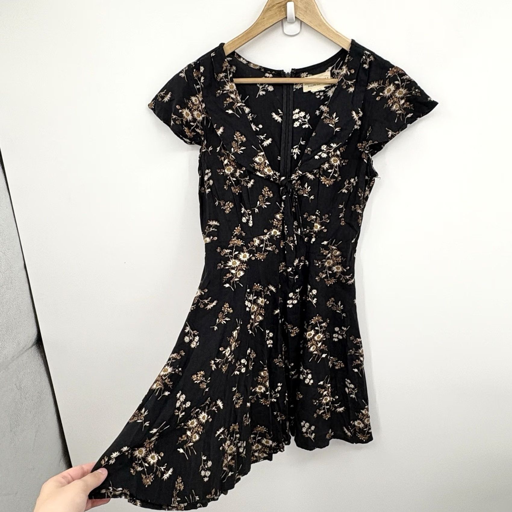 Ralph Lauren VINTAGE Denim Supply Ralph Lauren Dress Short Sleeve V-Neck Pullover Floral 90s Bohemian Gothic Grunge Fit & Flare Women 4 Black Size S / US 4 / IT 40 - 2 Thumbnail