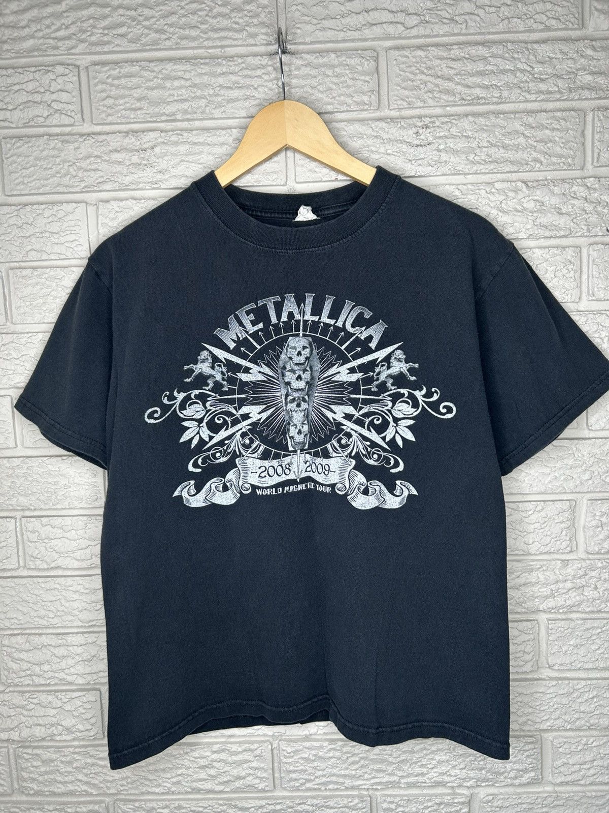 Band Tees Vintage Metallica 08 World Magnetic Skull Tour T Shirt Size US M / EU 48-50 / 2 - 1 Thumbnail