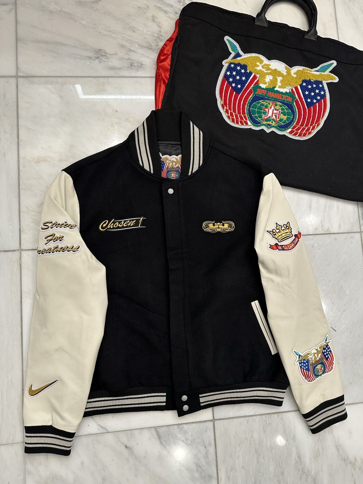 Jeff Hamilton Jeff Hamilton x Nike for LeBron James All-Time NBA Scoring Size US L / EU 52-54 / 3 - 2 Thumbnail